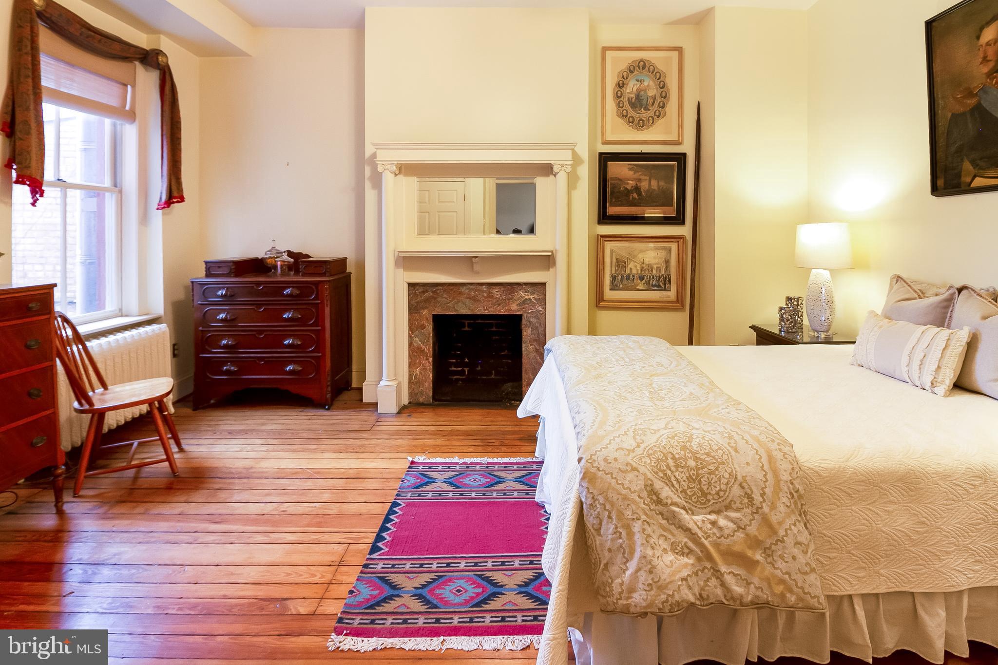 CAPITOL HILL - Residential