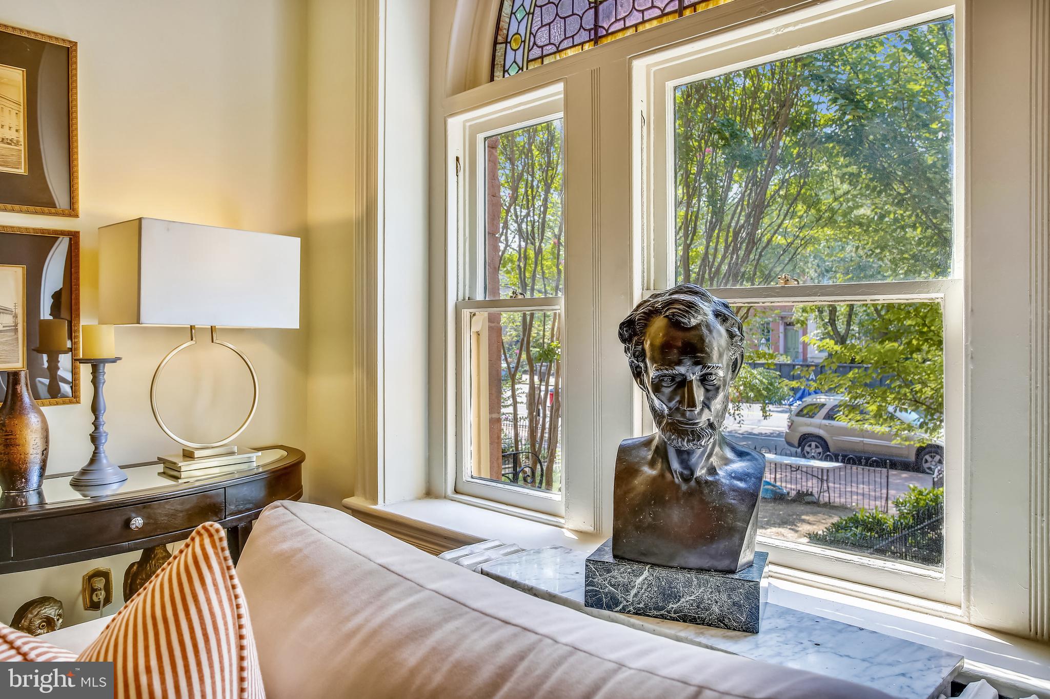 CAPITOL HILL - Residential