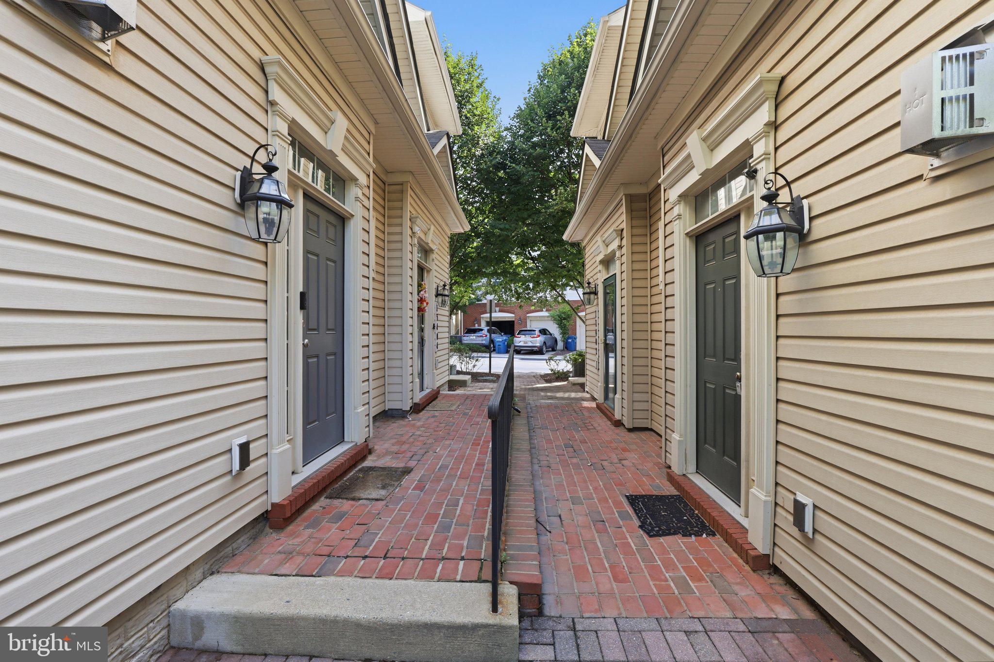 GATEWAY COMMONS - Residential