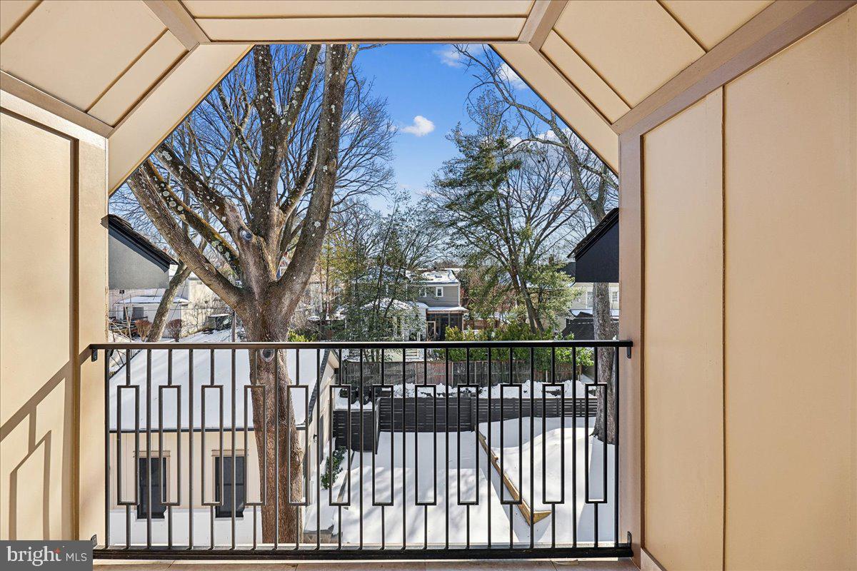 AMERICAN UNIVERSITY PARK - Residential