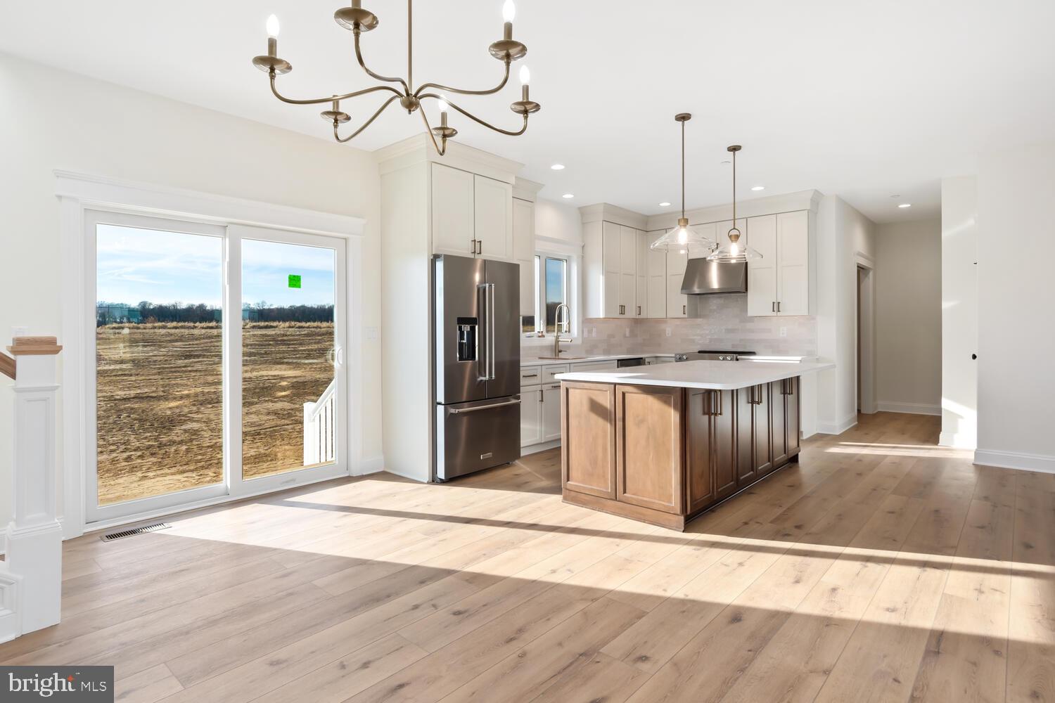 EAGLE MANOR - Residential