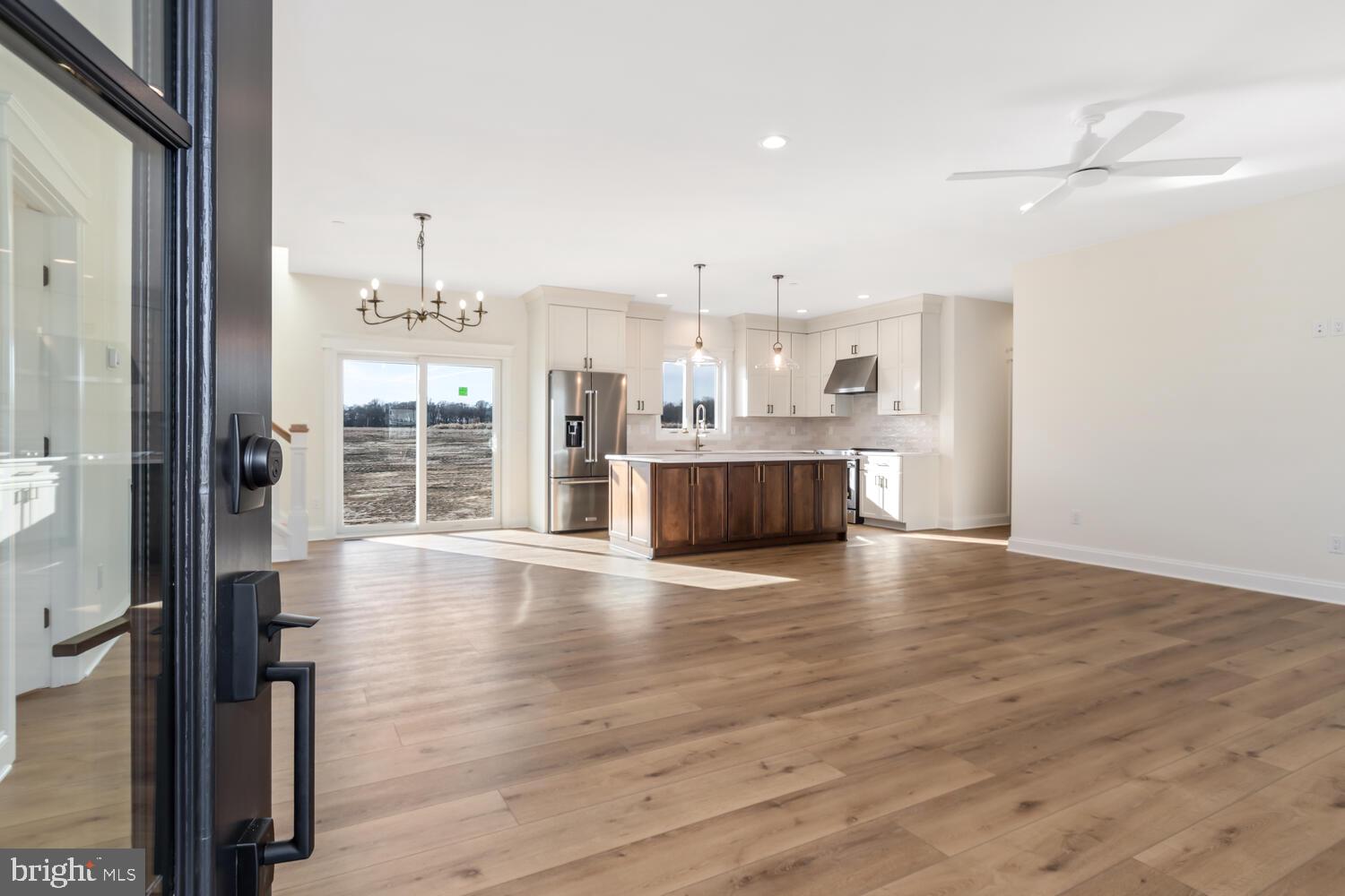 EAGLE MANOR - Residential