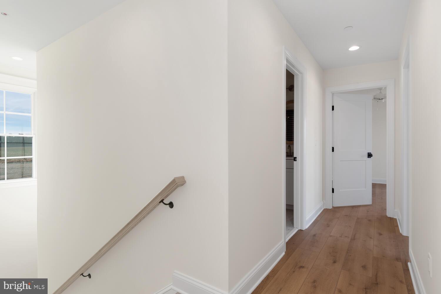 EAGLE MANOR - Residential
