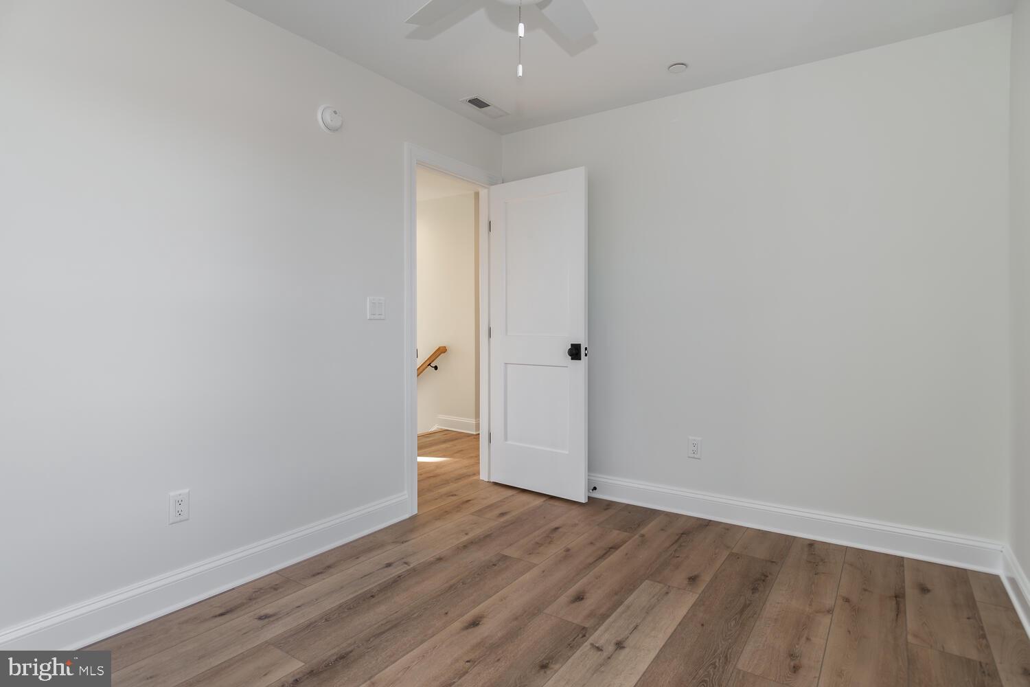 EAGLE MANOR - Residential