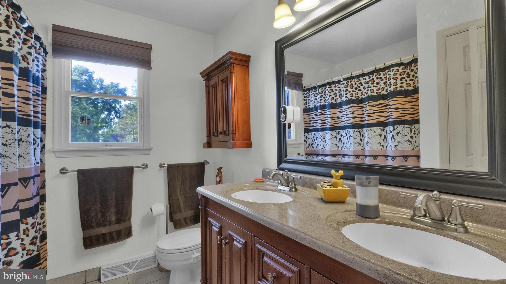 OAK WOOD EAST - Residential