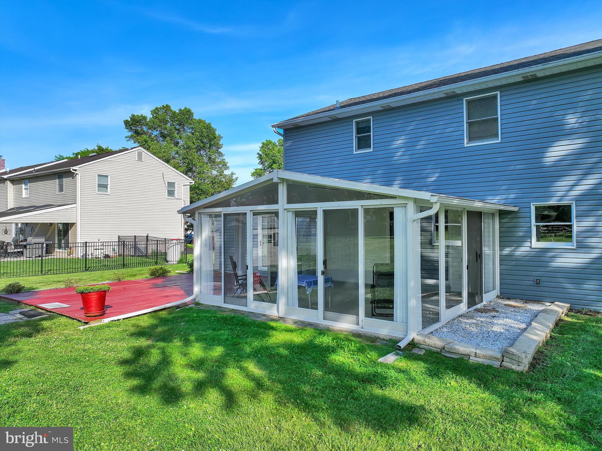 OAK WOOD EAST - Residential
