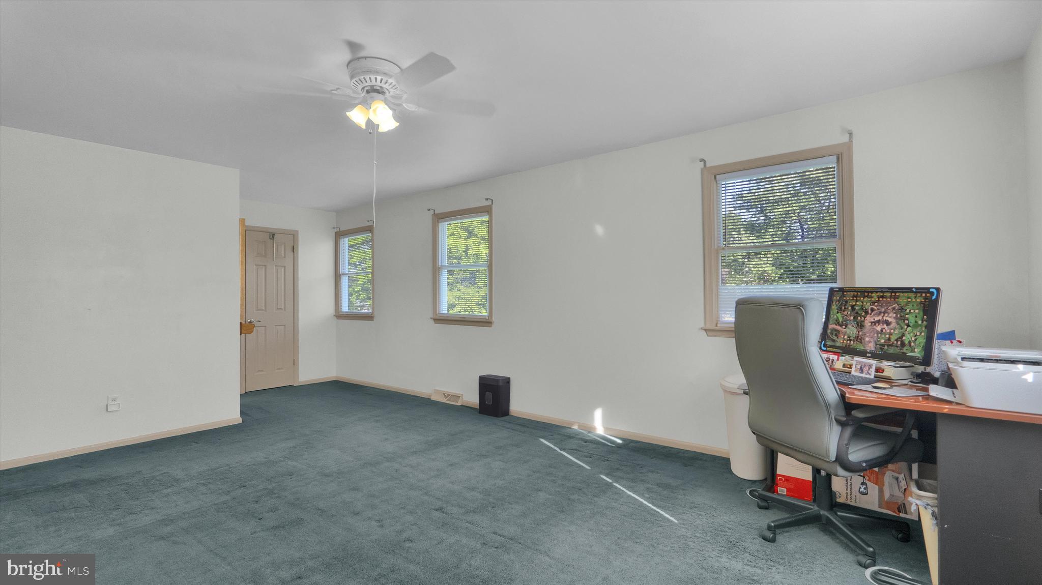 OAK WOOD EAST - Residential