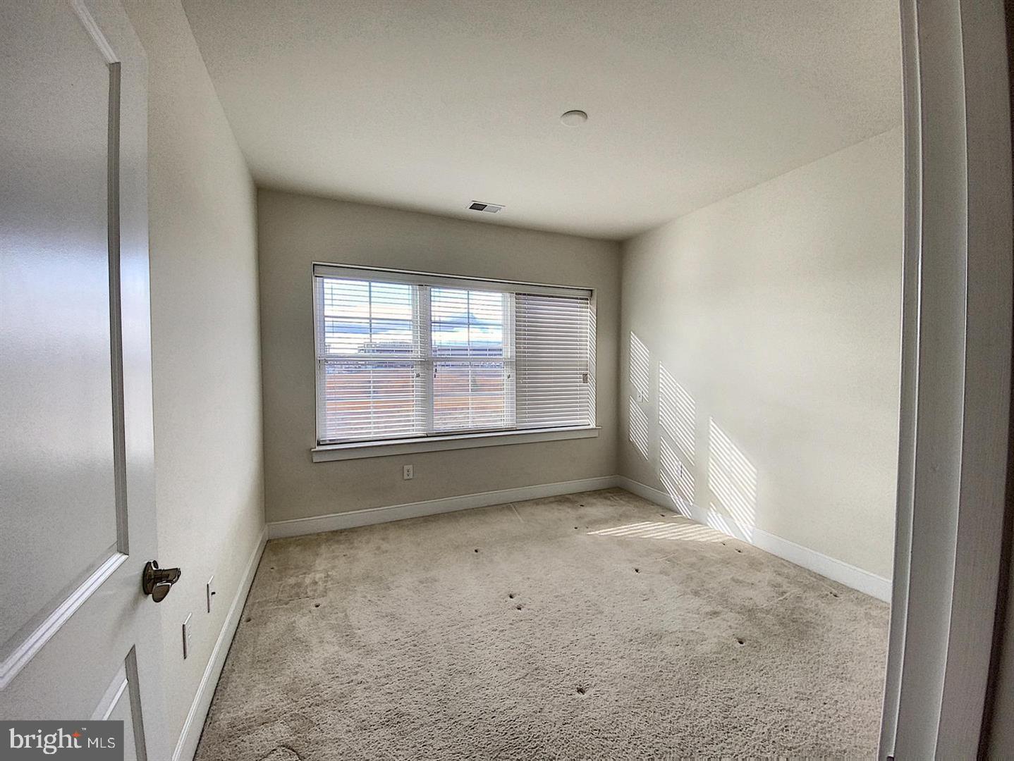 FLATS AT METROWEST - Residential Lease