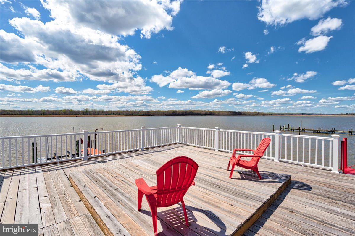 HOLLAND CLIFF SHORES - Residential