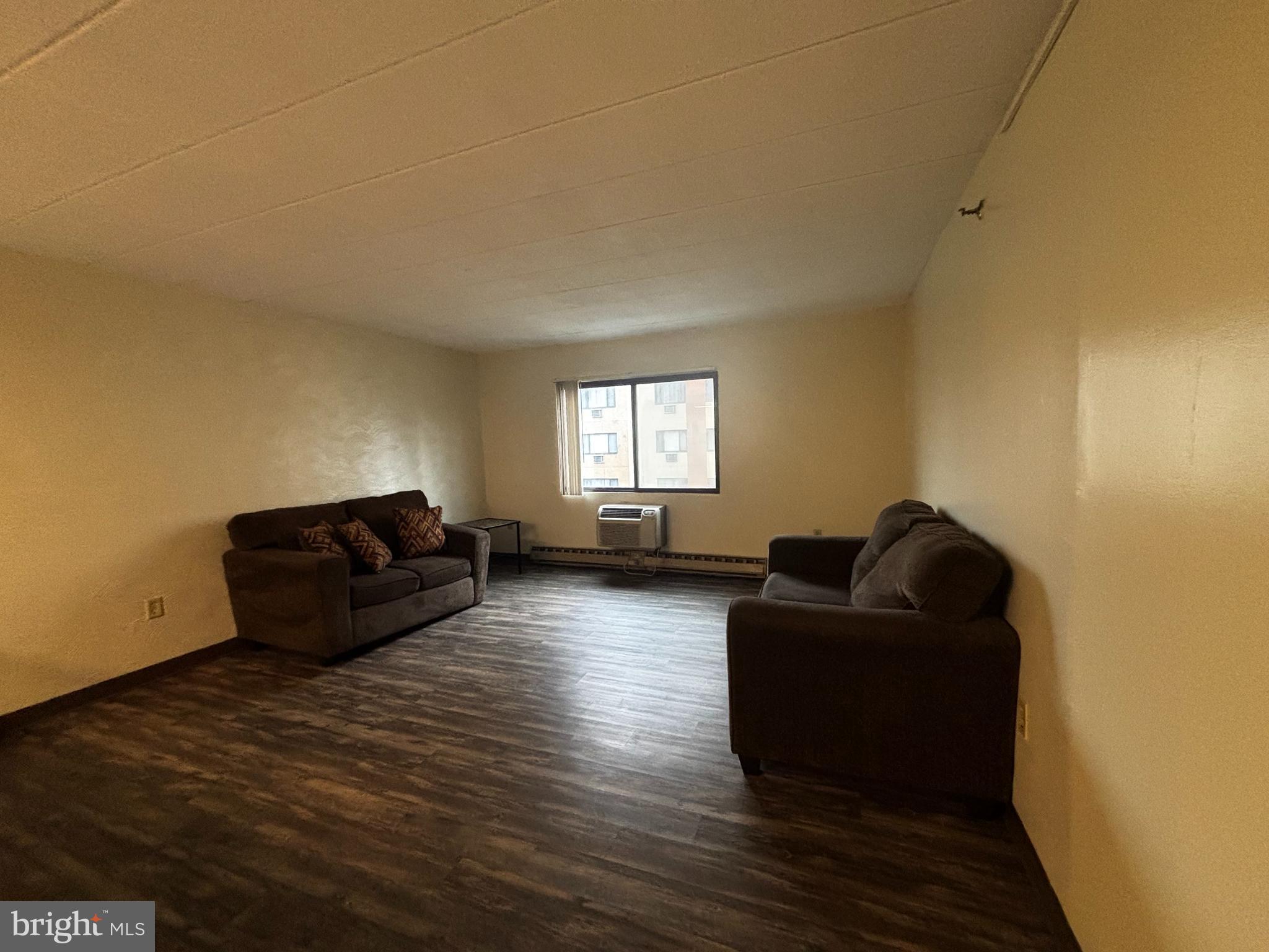 UNIVERSITY GATEWAY - Residential