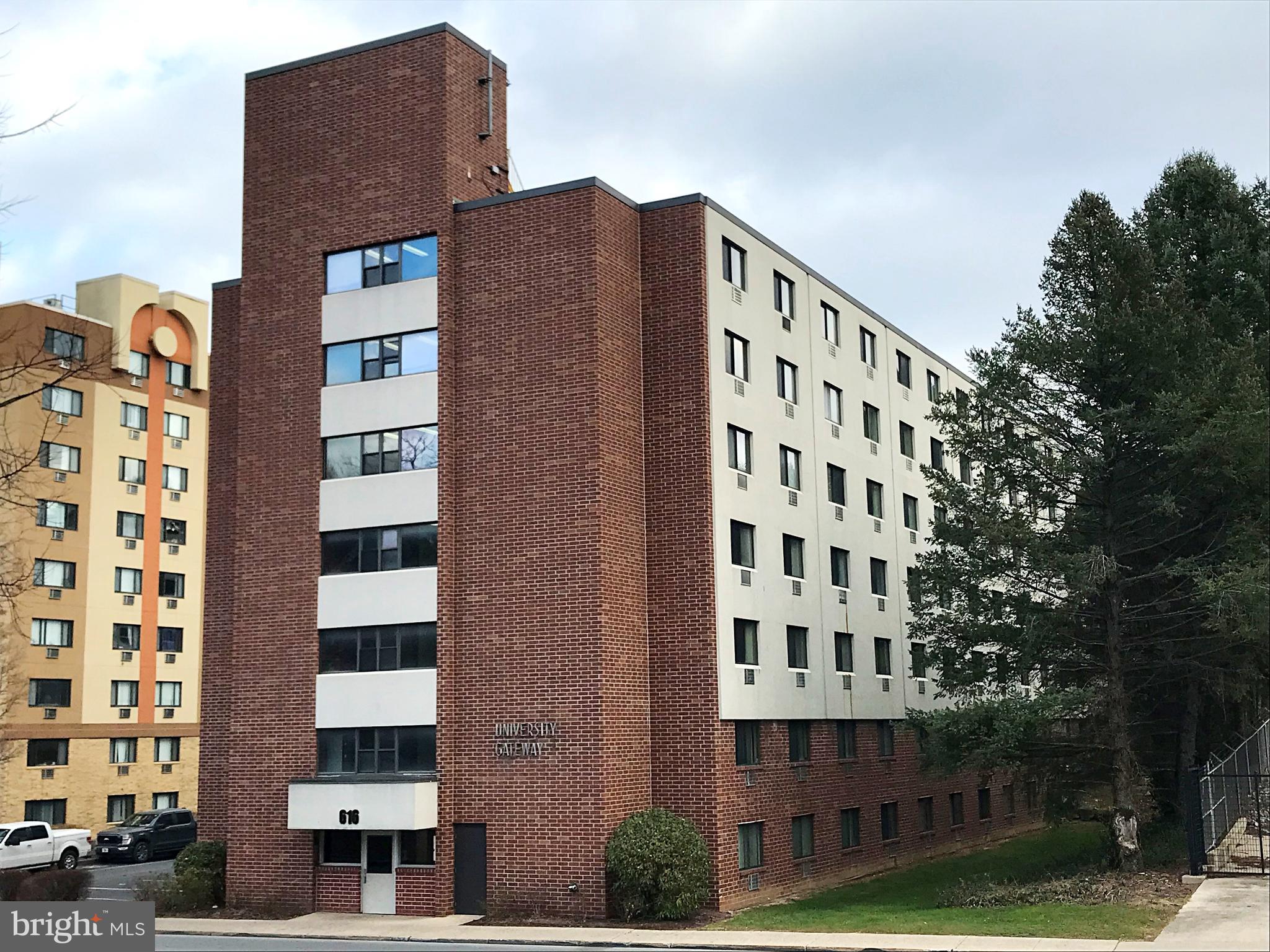 UNIVERSITY GATEWAY - Residential