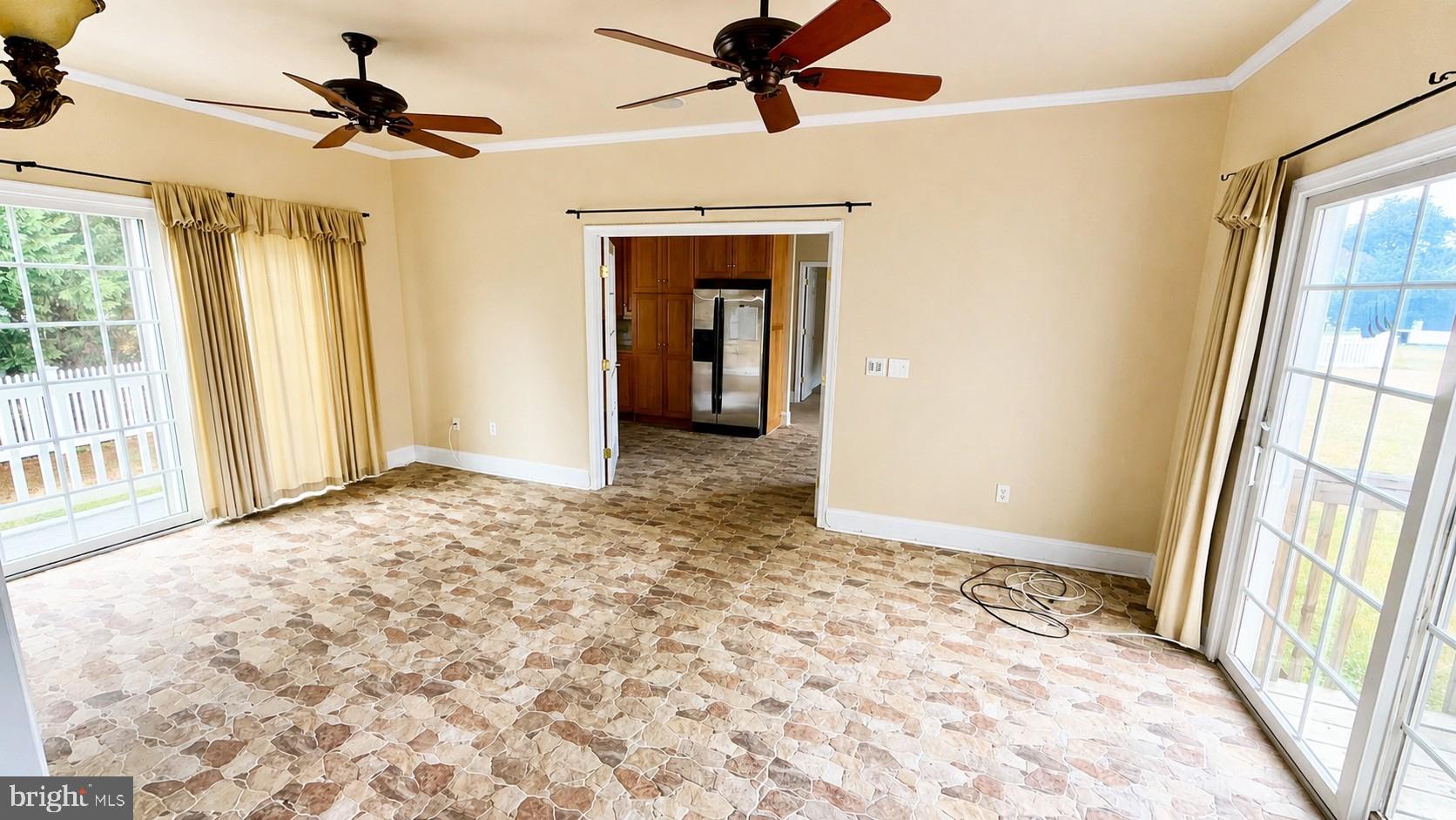 GRAND OAKS - Residential