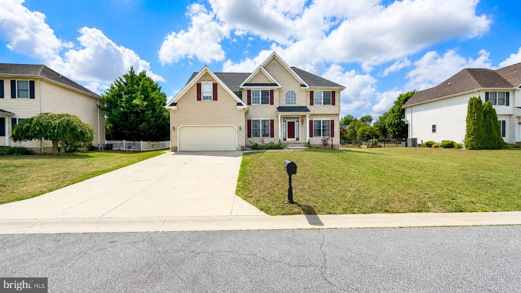 GRAND OAKS - Residential
