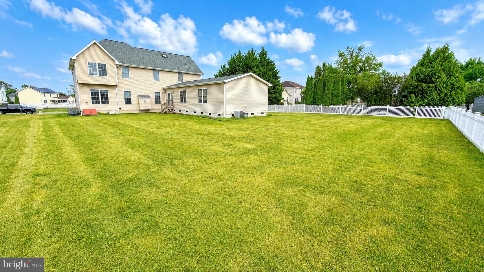 GRAND OAKS - Residential