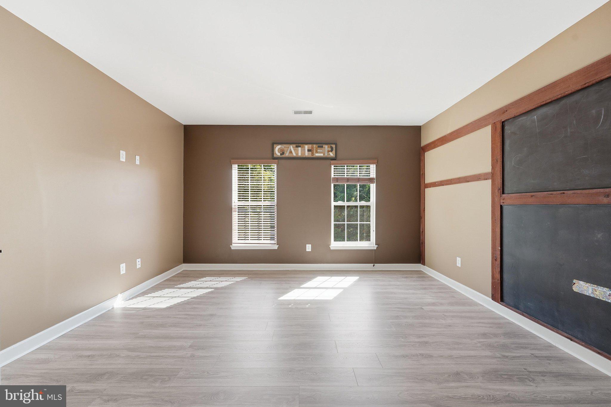 WALNUT RIDGE - Residential