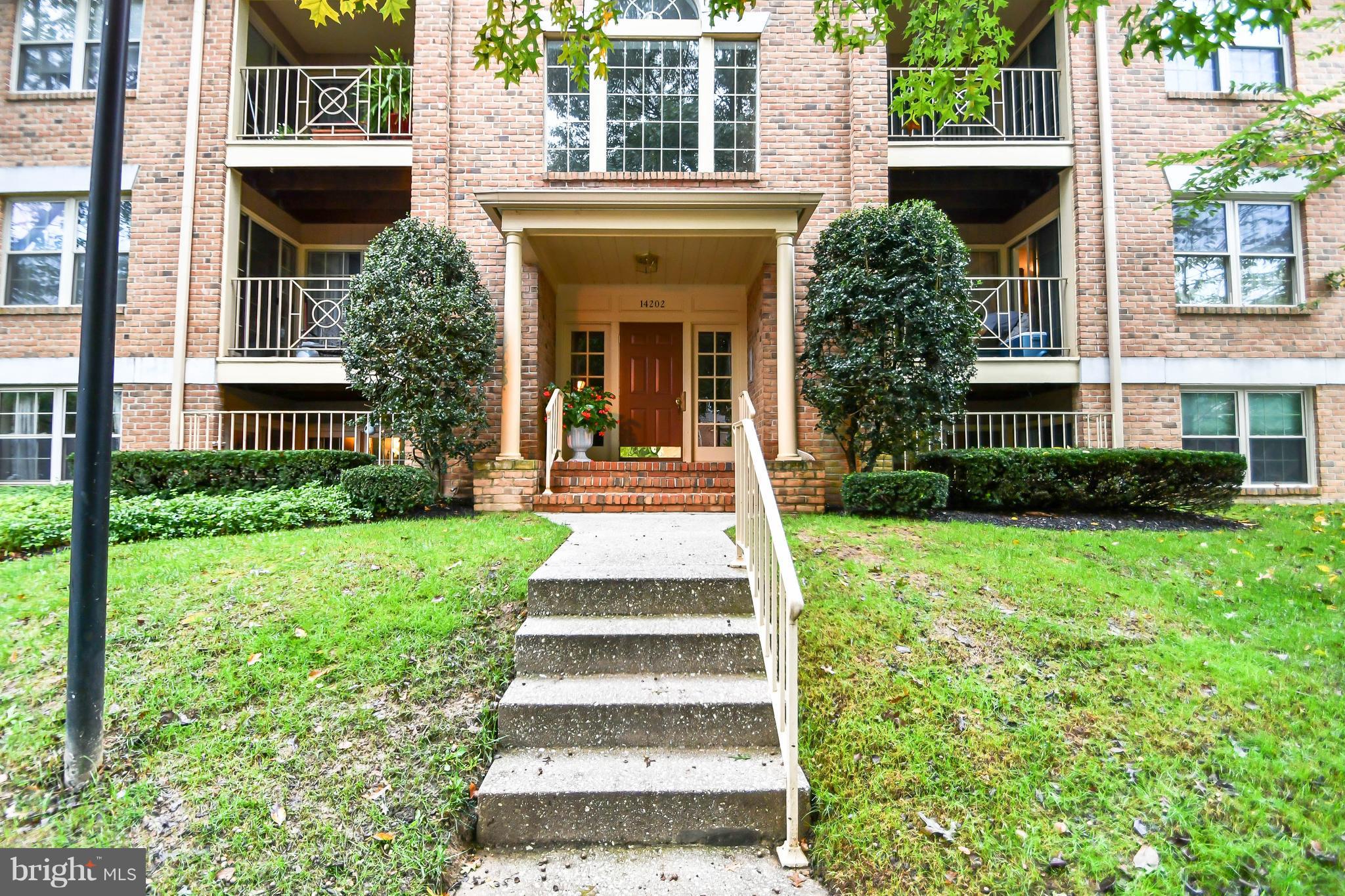 Welcome home! Easy living top level condo w/outstanding views! Enjoy eat in kitchen, with pantry & laundry room, Cathedral ceilings, cozy fireplace, updated baths, & large walk-in closet in Master Bedroom.  Sliders in kitchen & living room open up to large relaxing balcony. Conveniently located 5 minutes to Hunt Valley, 5 minutes to NCR  Hike and Bike Trail, 30 minutes to Downtown Baltimore.