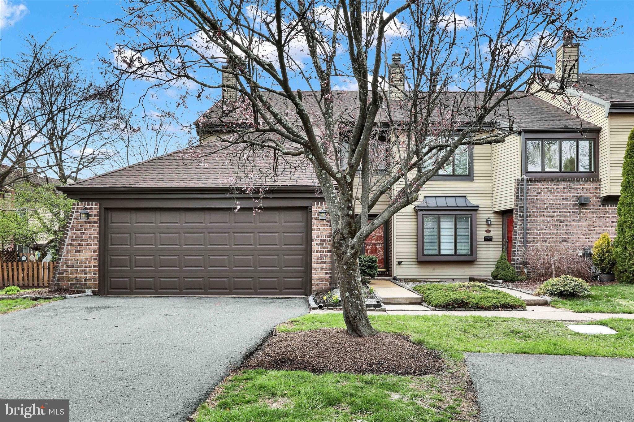 HEADLEY TRACE - Residential