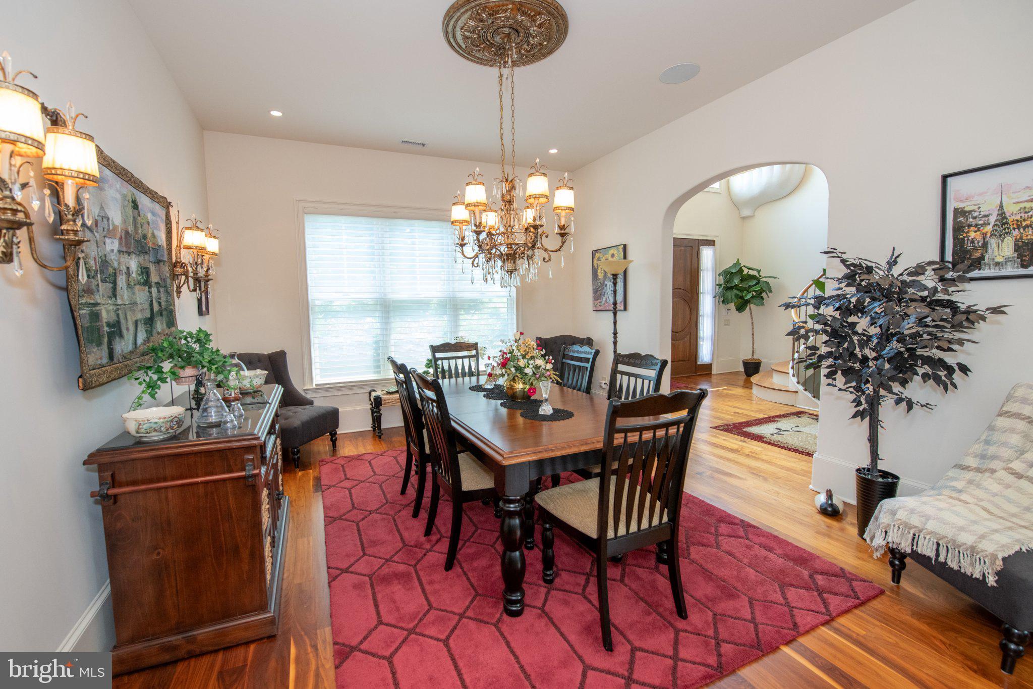 MEADOW BROOK - Residential