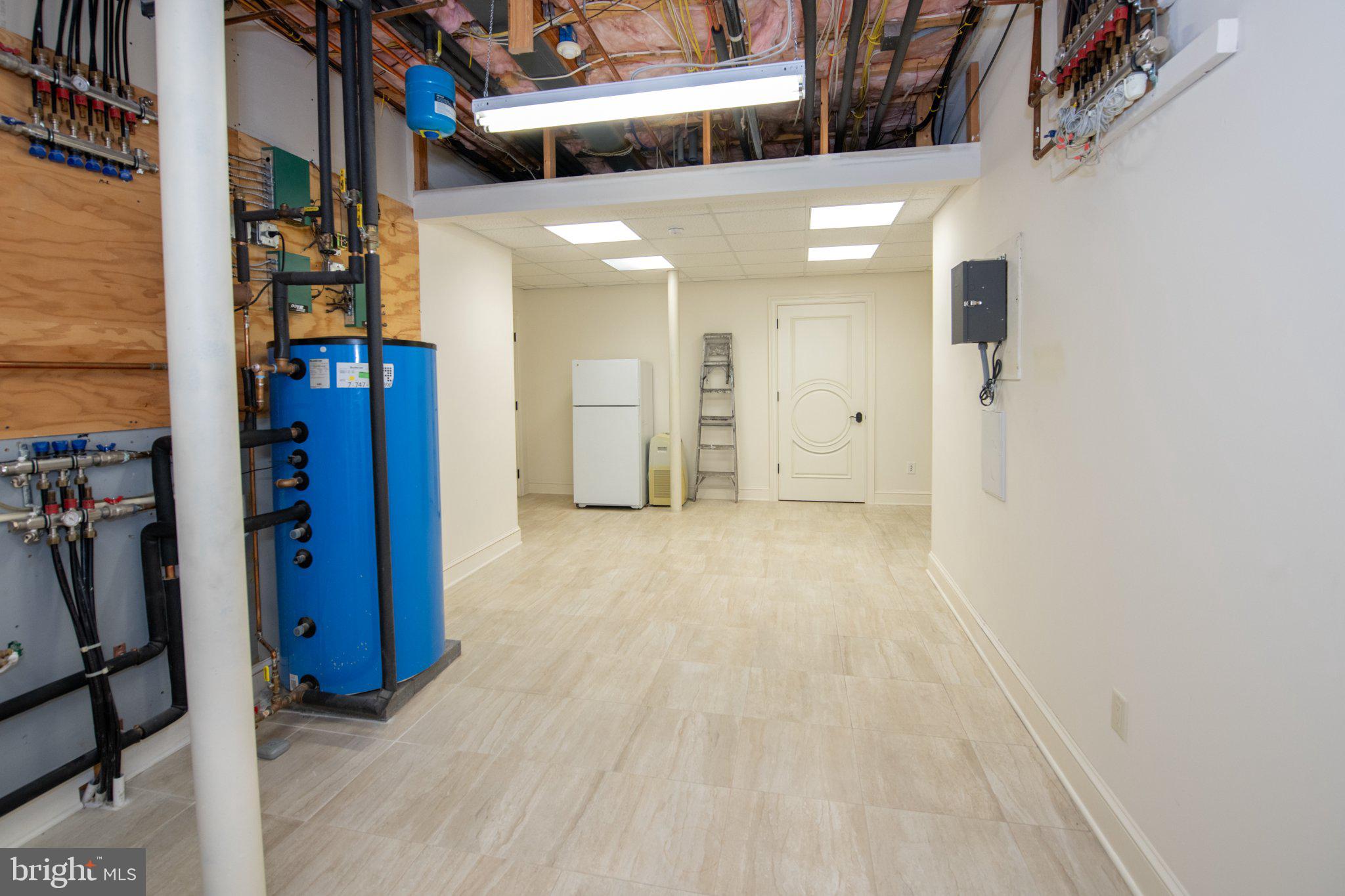 MEADOW BROOK - Residential