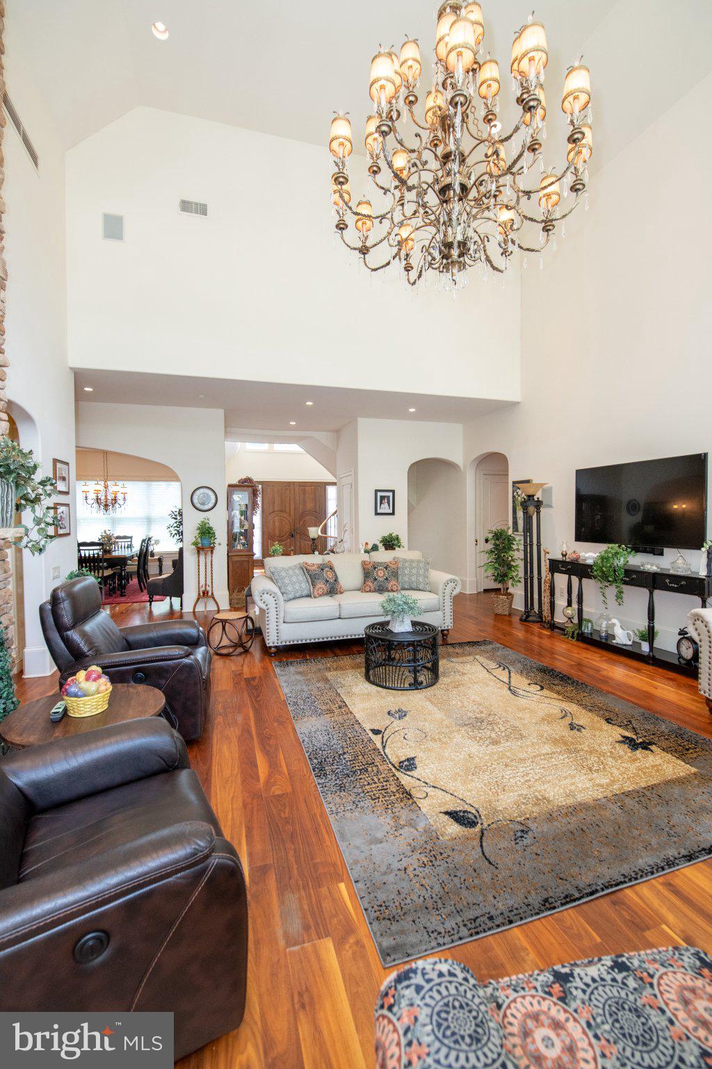 MEADOW BROOK - Residential