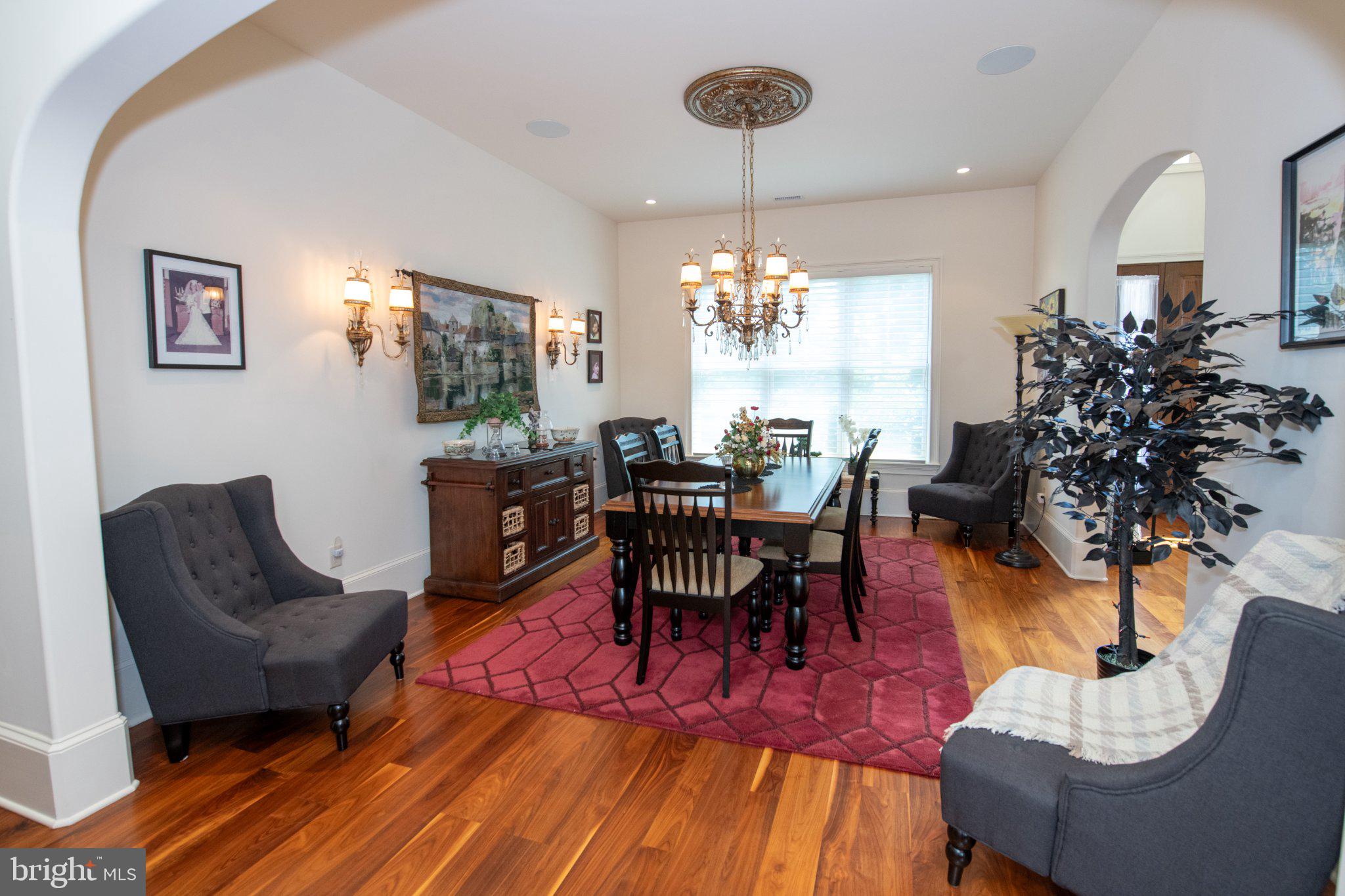 MEADOW BROOK - Residential