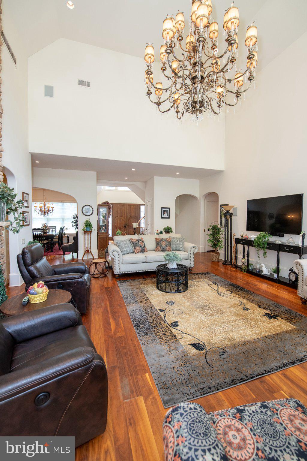 MEADOW BROOK - Residential