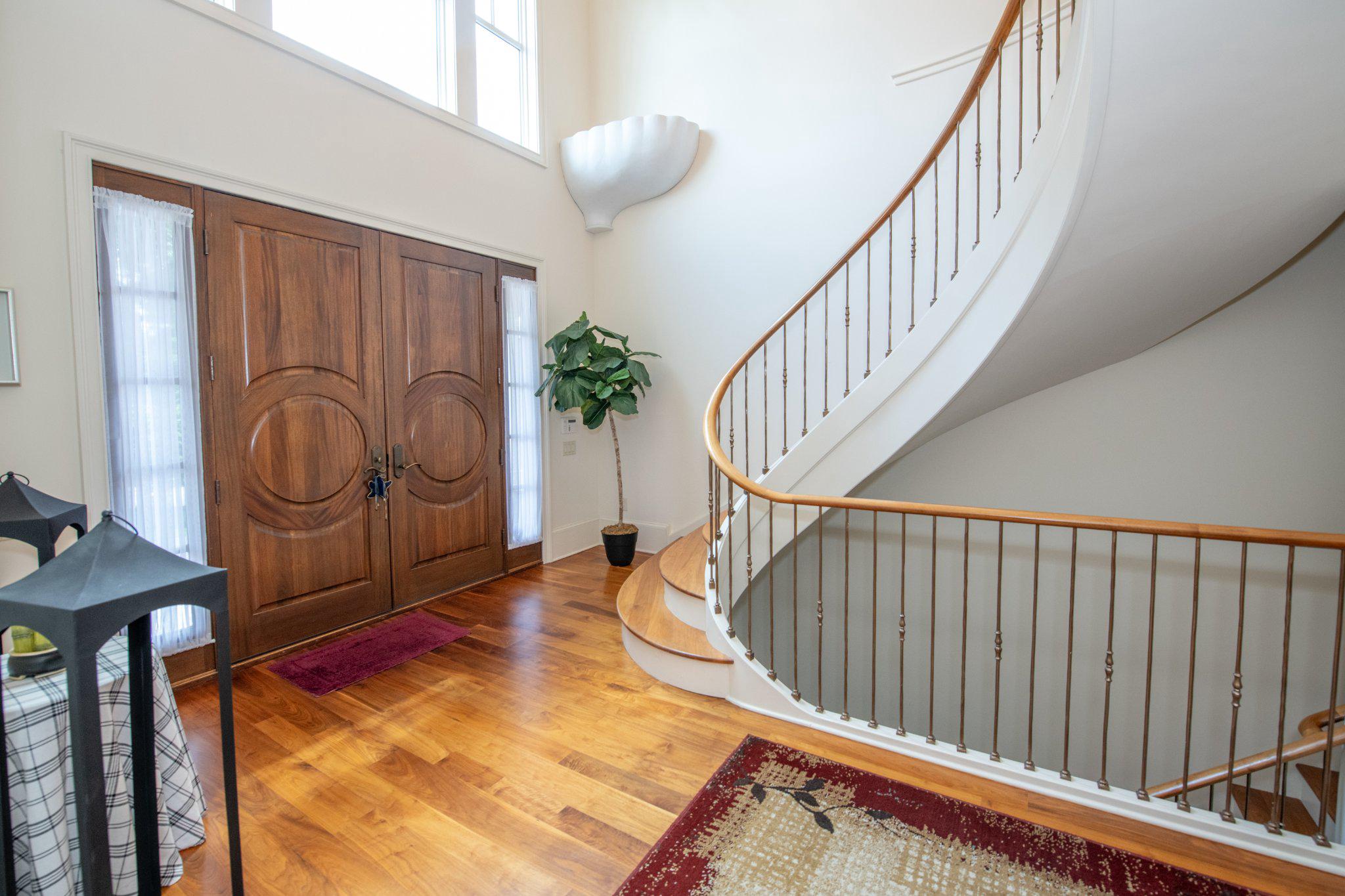MEADOW BROOK - Residential