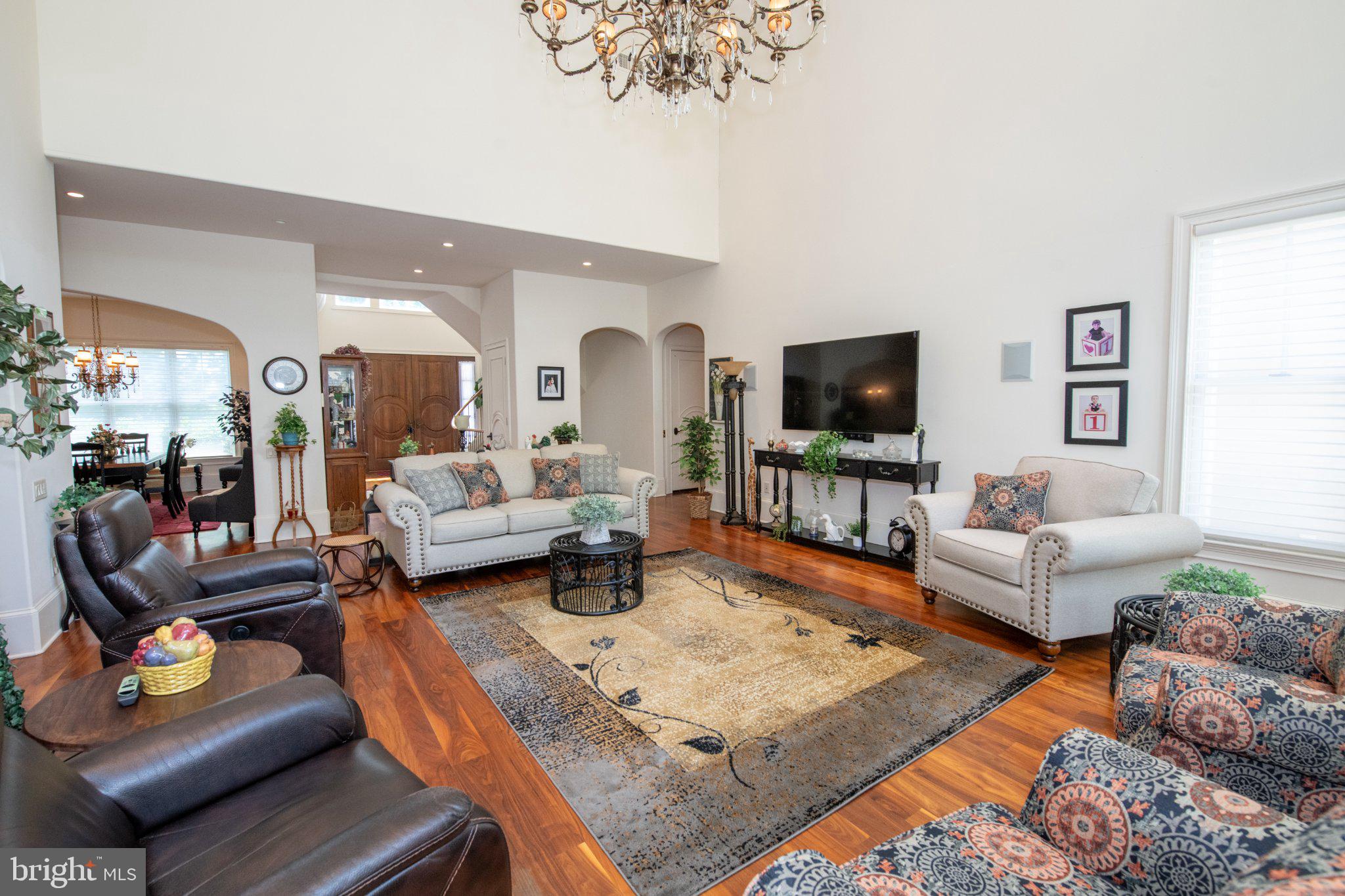 MEADOW BROOK - Residential