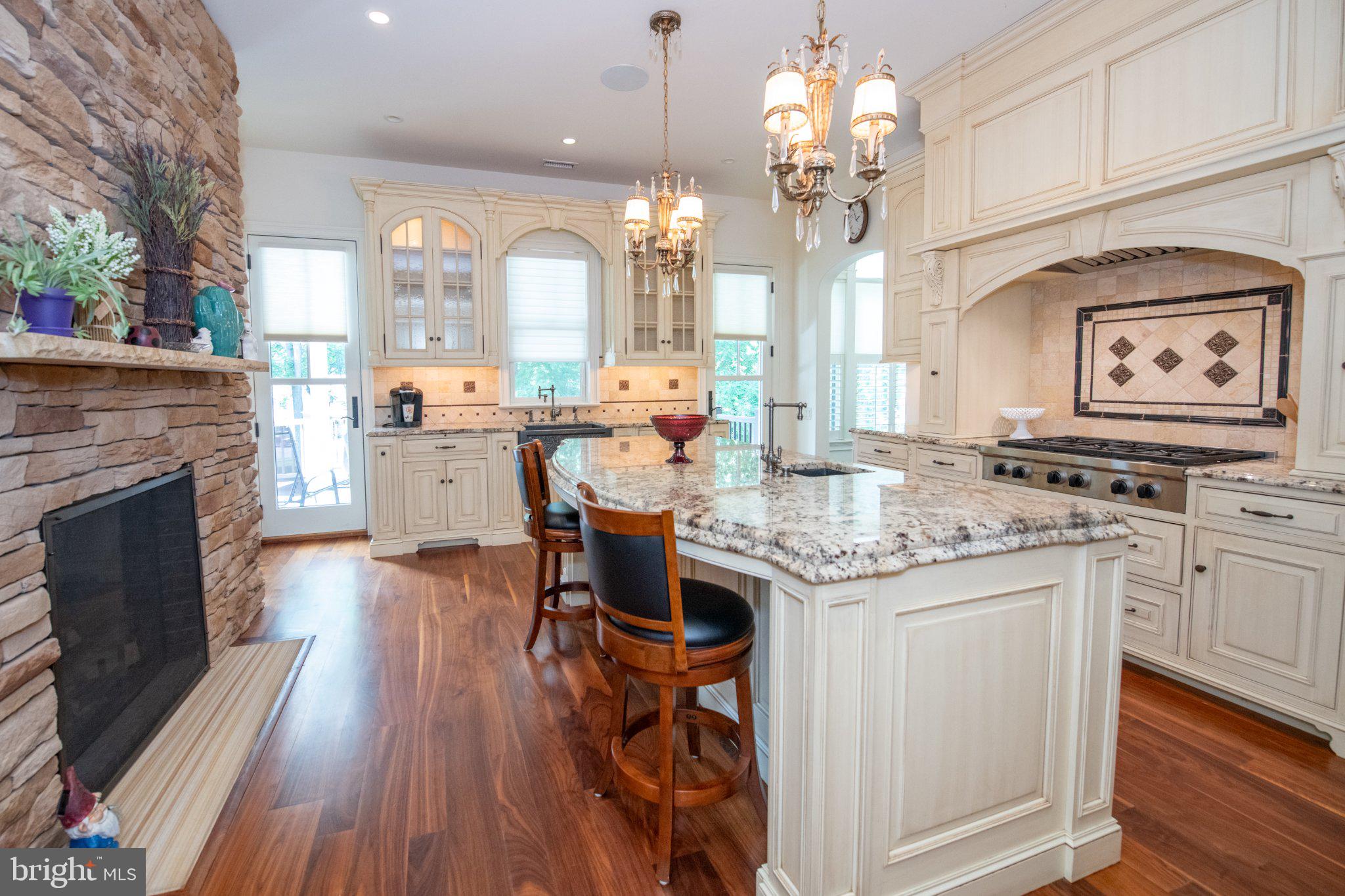 MEADOW BROOK - Residential