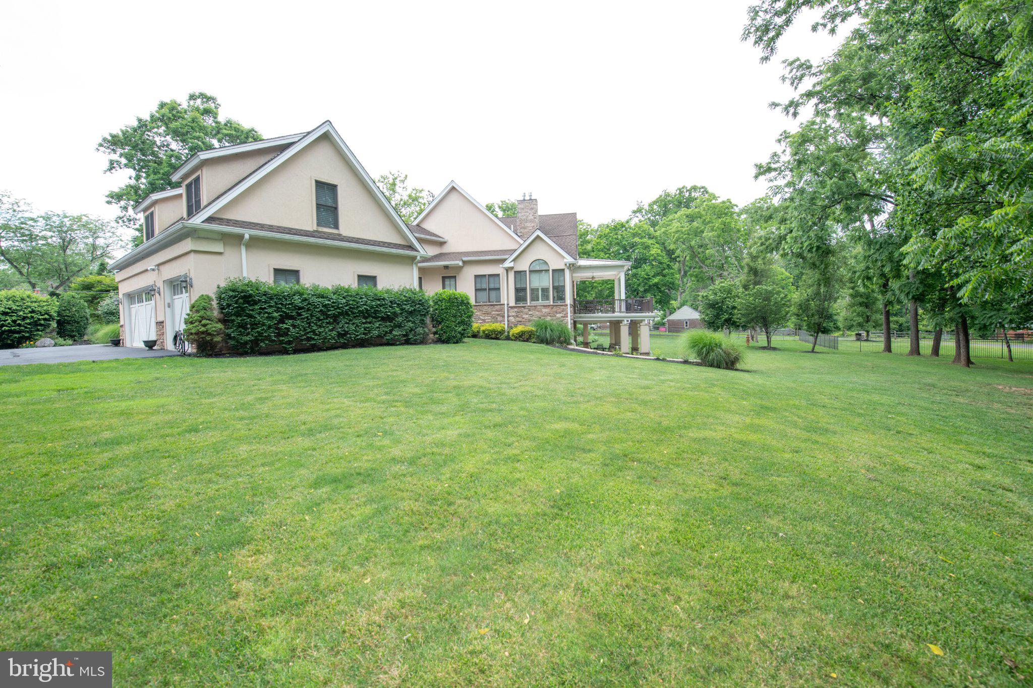 MEADOW BROOK - Residential