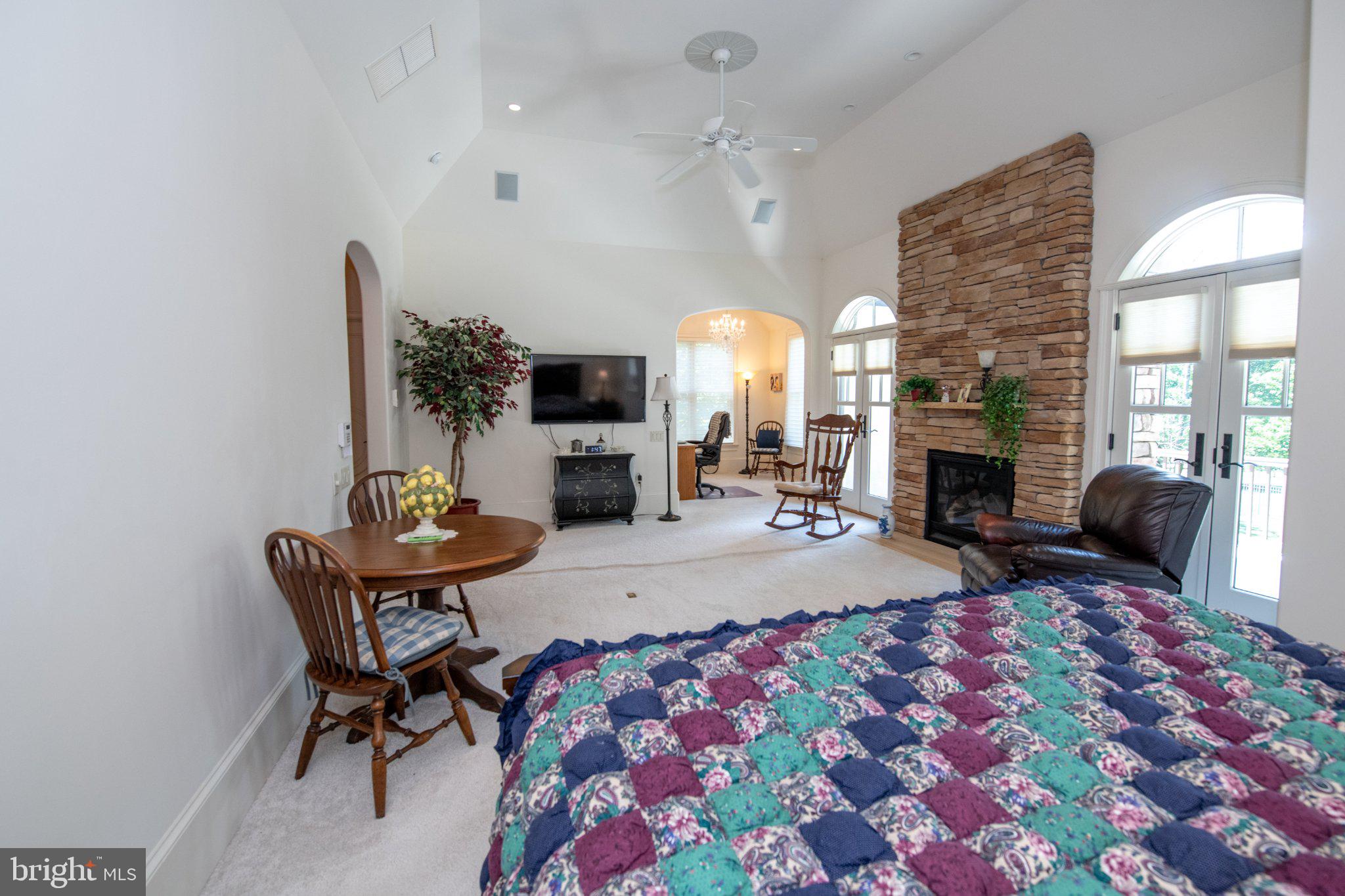MEADOW BROOK - Residential