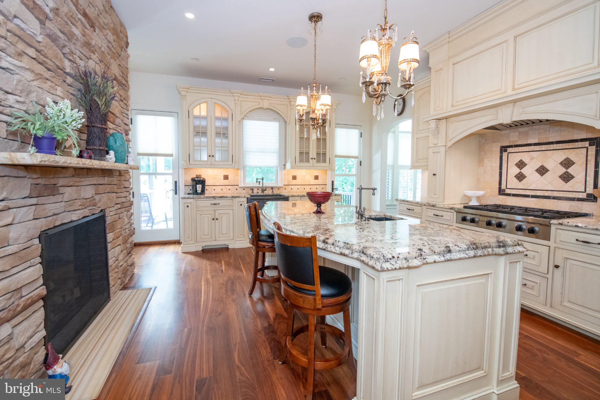 MEADOW BROOK - Residential