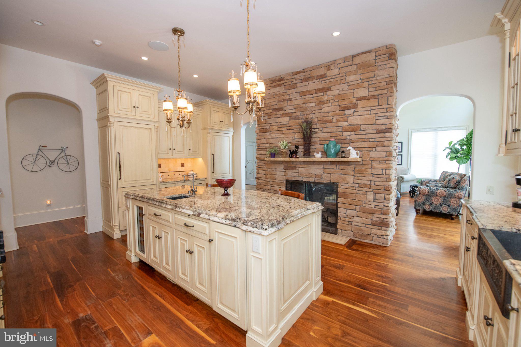 MEADOW BROOK - Residential