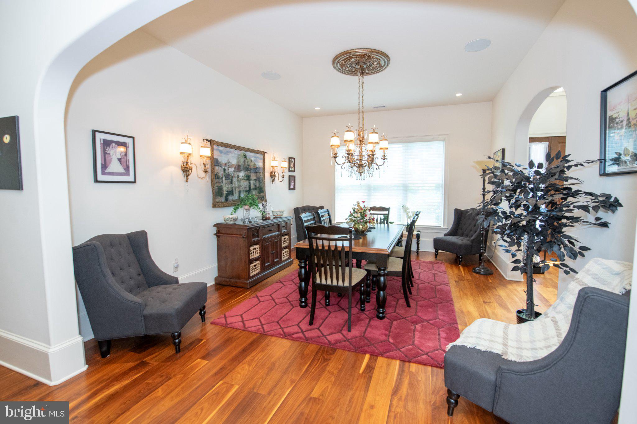 MEADOW BROOK - Residential