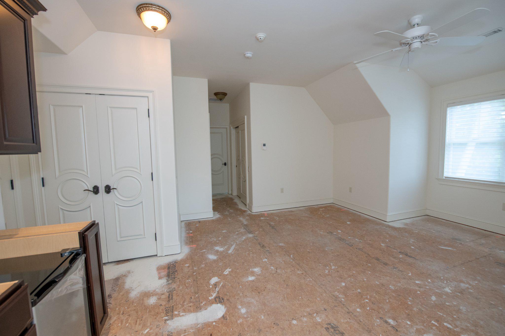 MEADOW BROOK - Residential