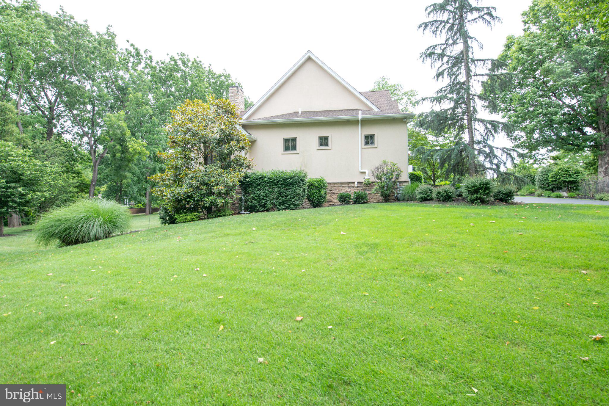 MEADOW BROOK - Residential