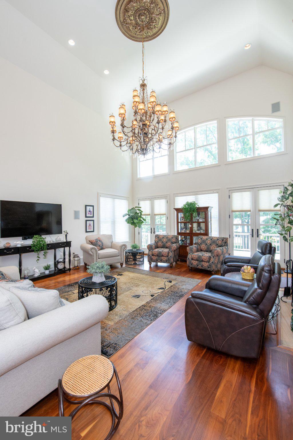 MEADOW BROOK - Residential