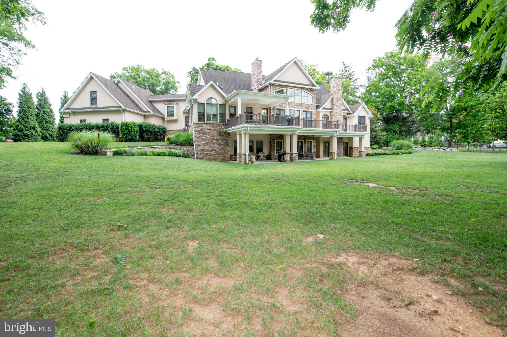 MEADOW BROOK - Residential