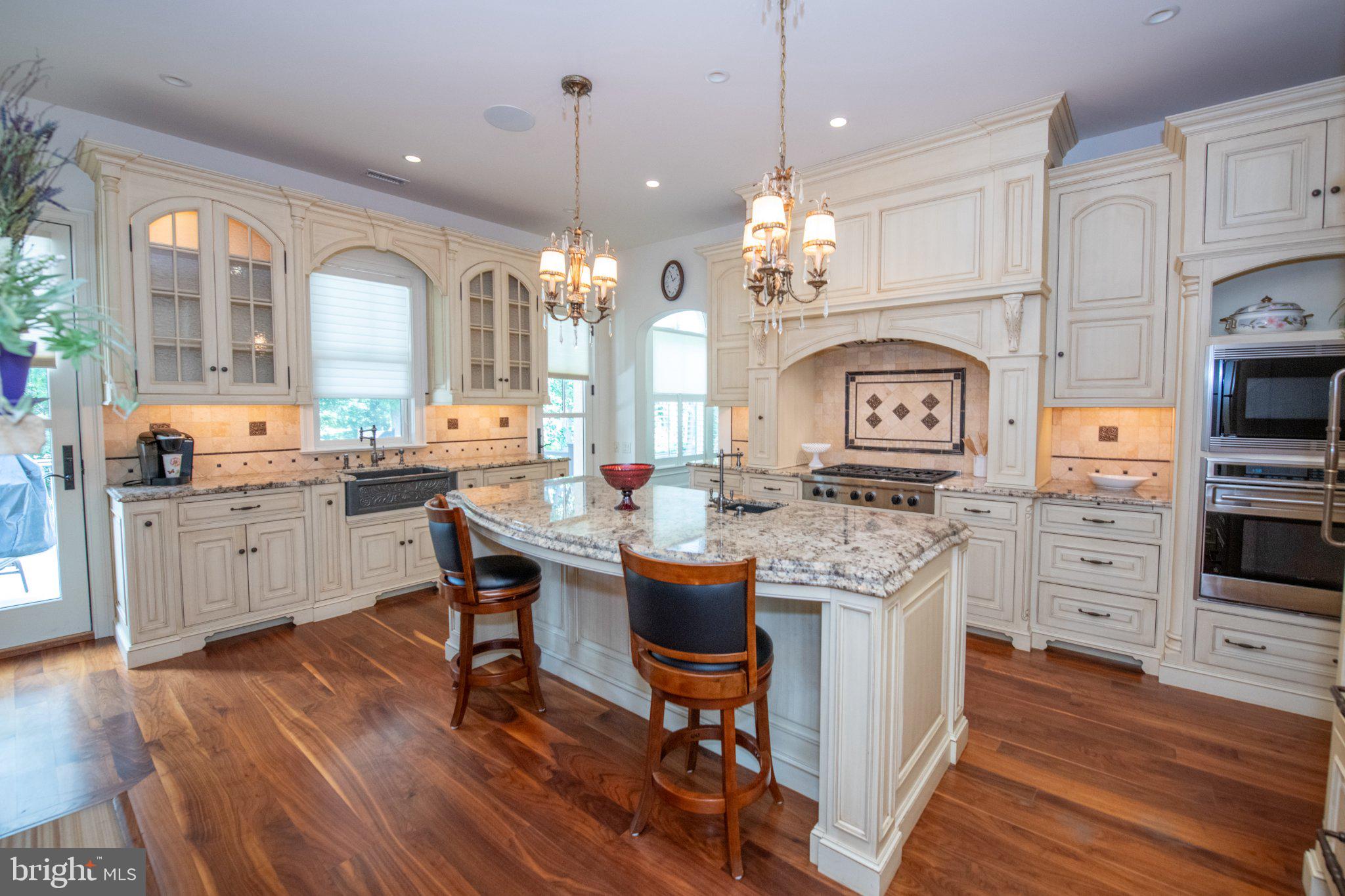 MEADOW BROOK - Residential