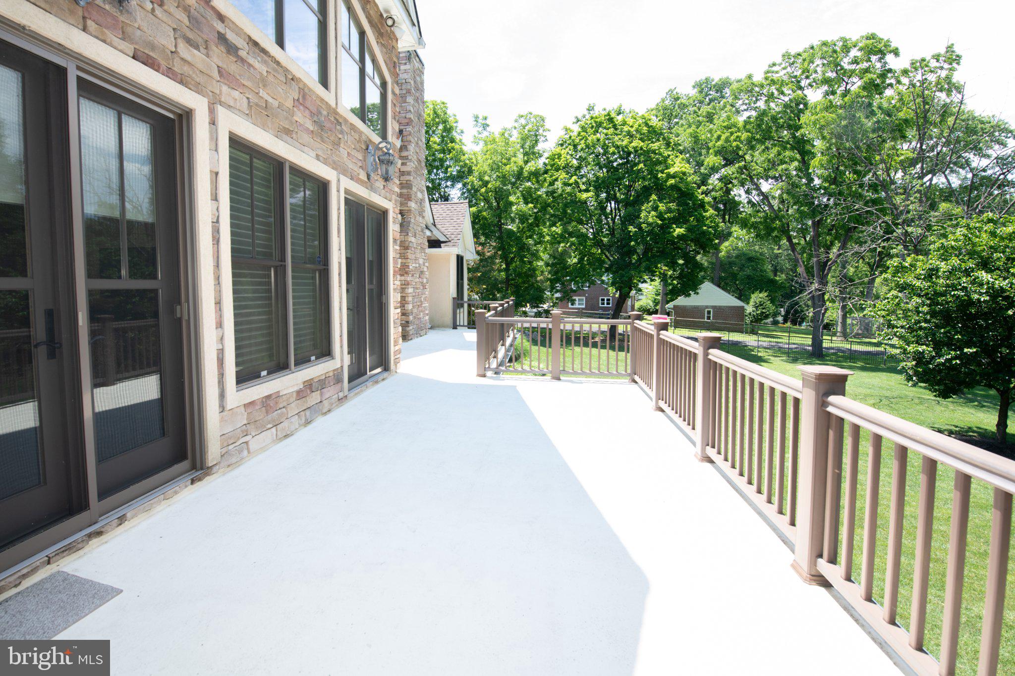 MEADOW BROOK - Residential