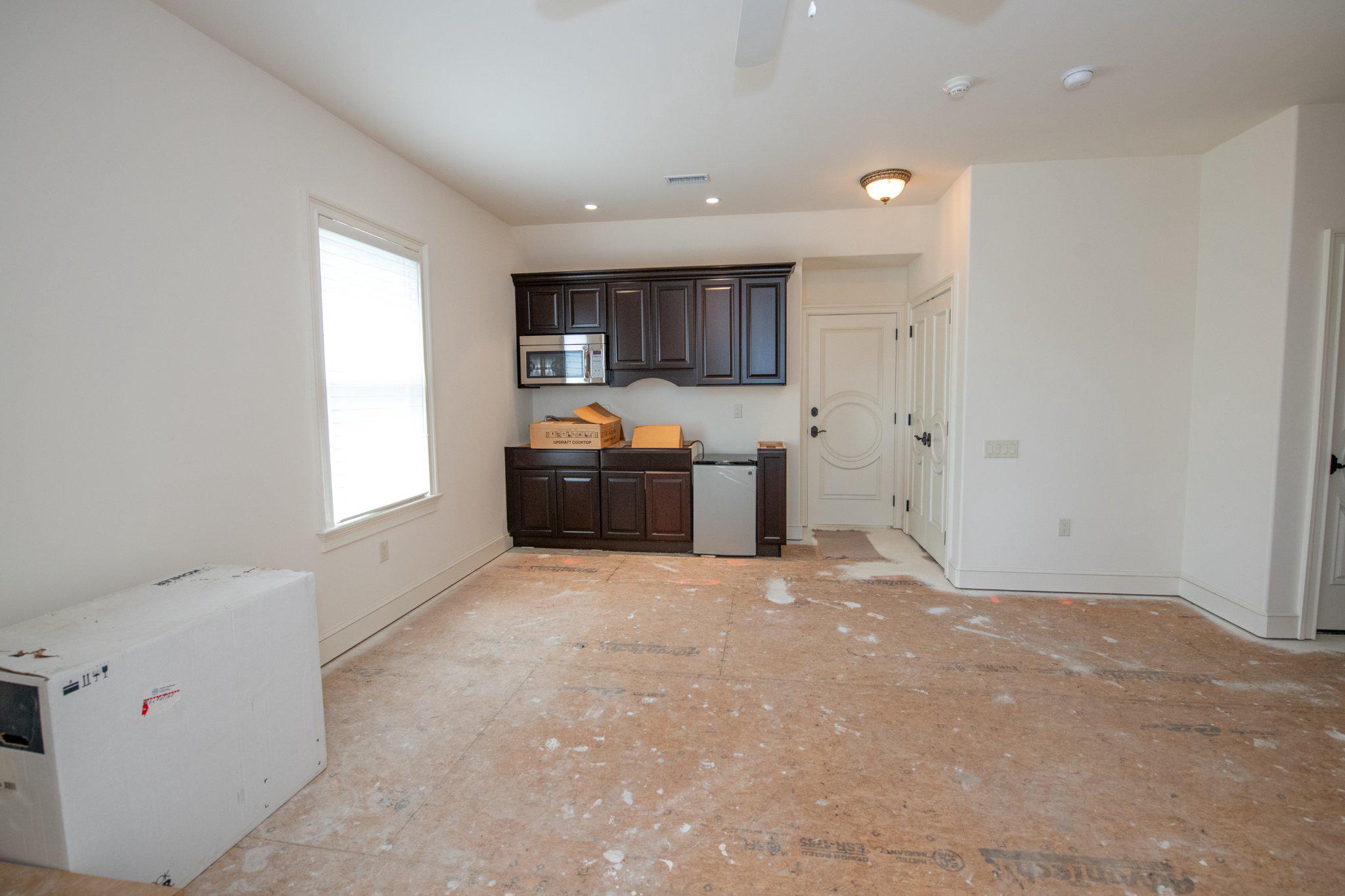 MEADOW BROOK - Residential