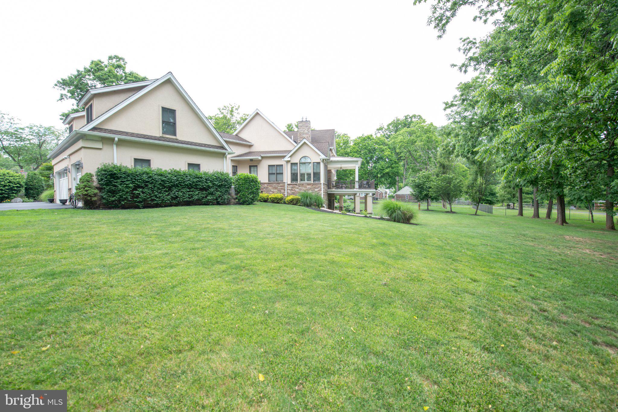 MEADOW BROOK - Residential