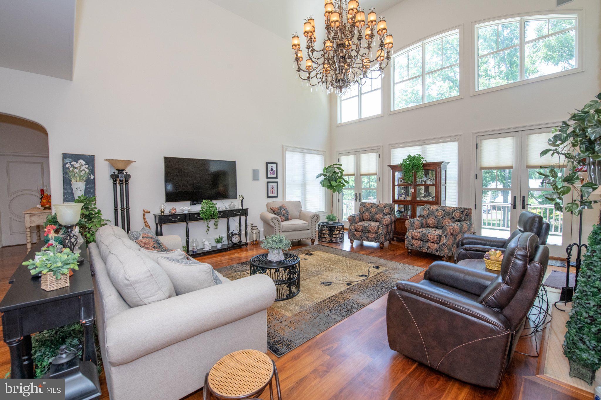 MEADOW BROOK - Residential
