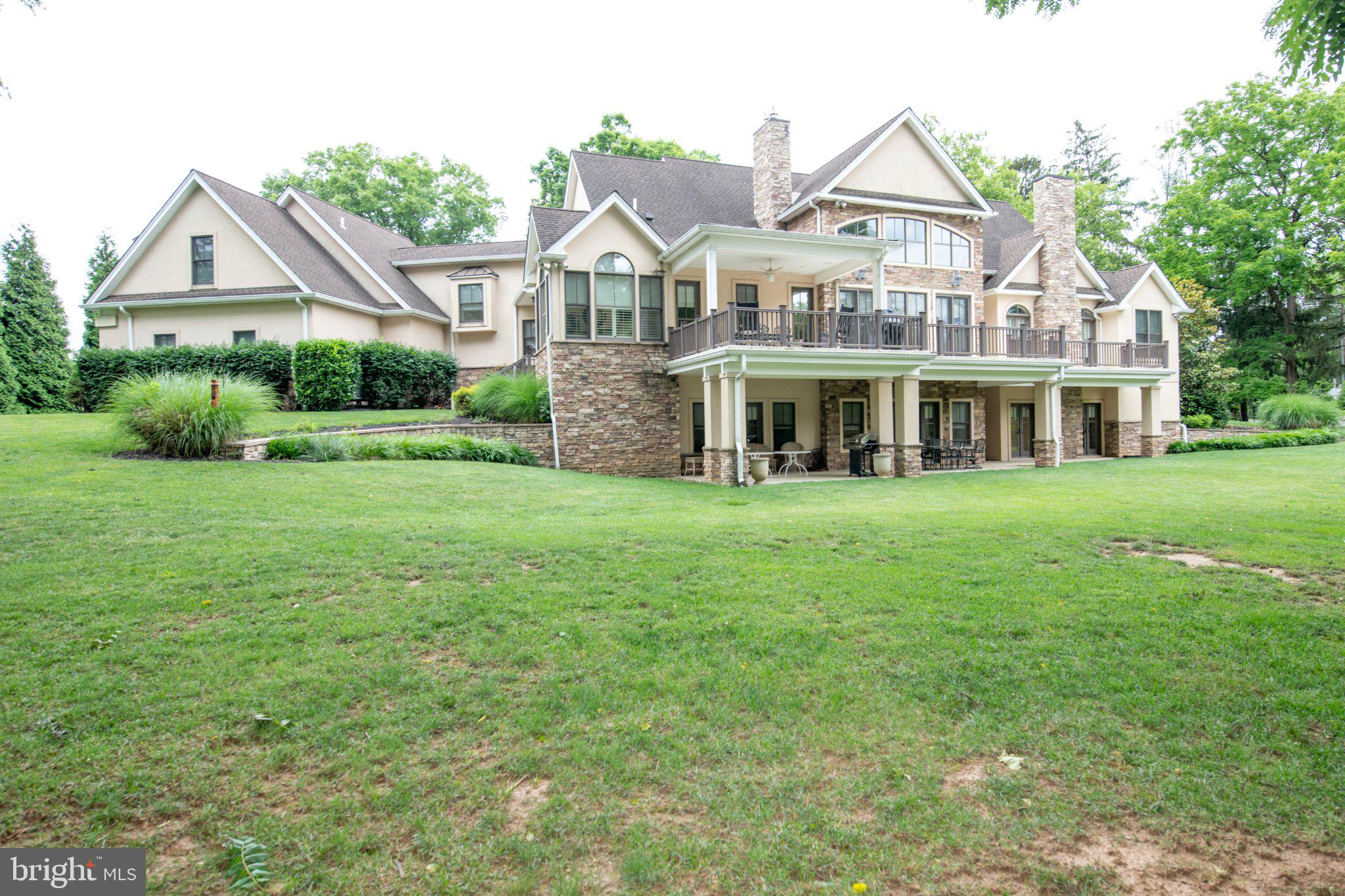 MEADOW BROOK - Residential
