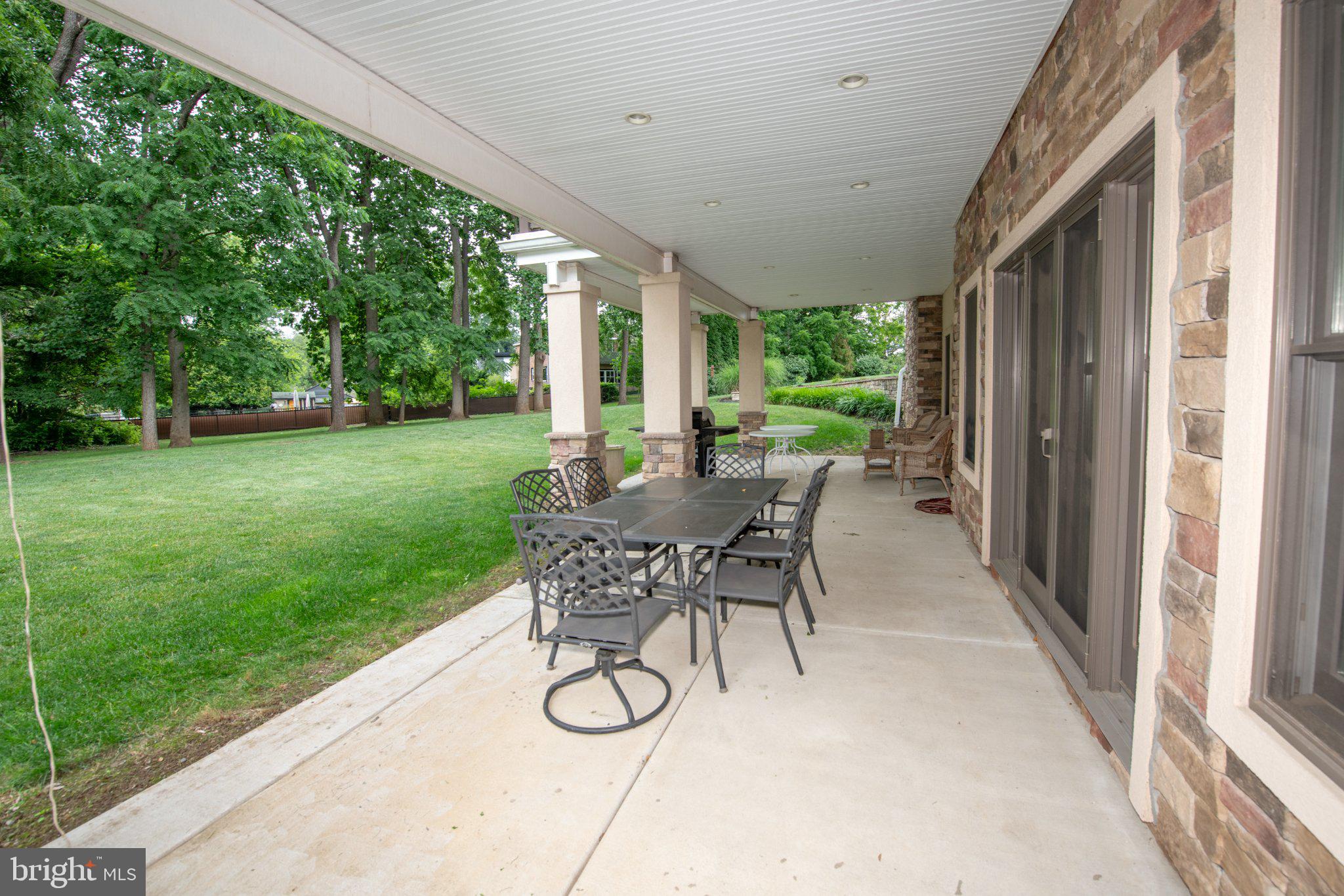 MEADOW BROOK - Residential