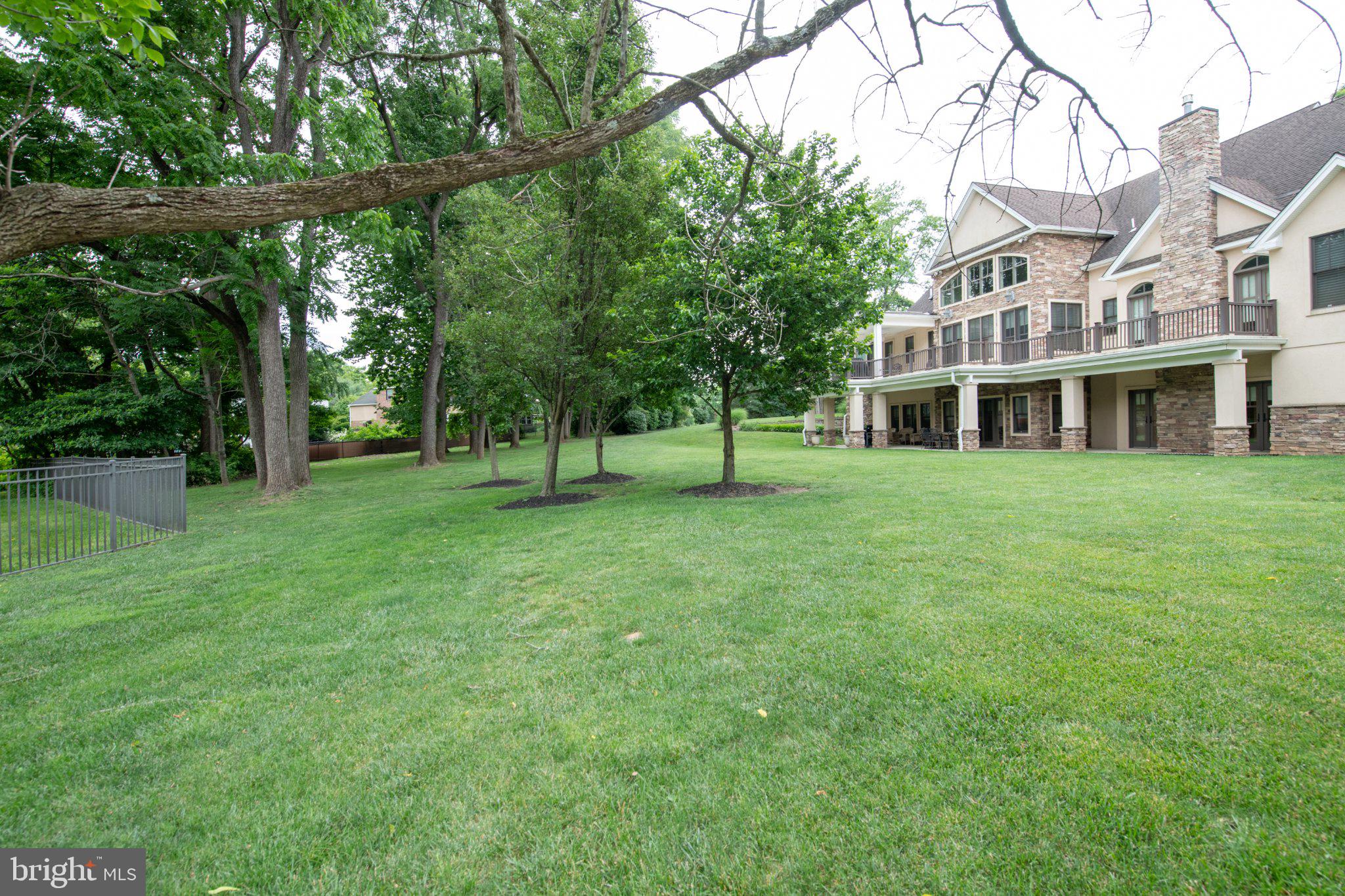 MEADOW BROOK - Residential