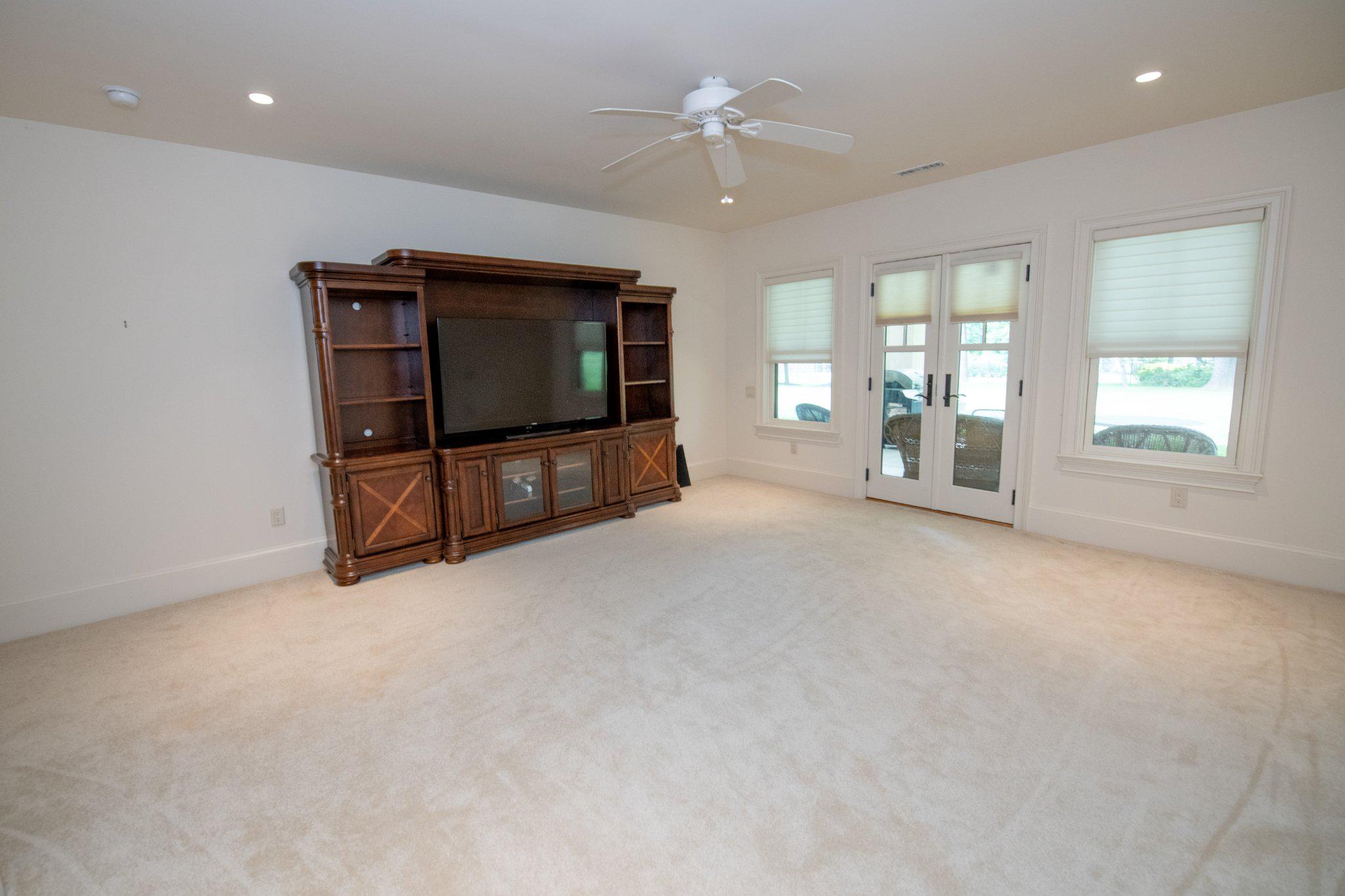 MEADOW BROOK - Residential