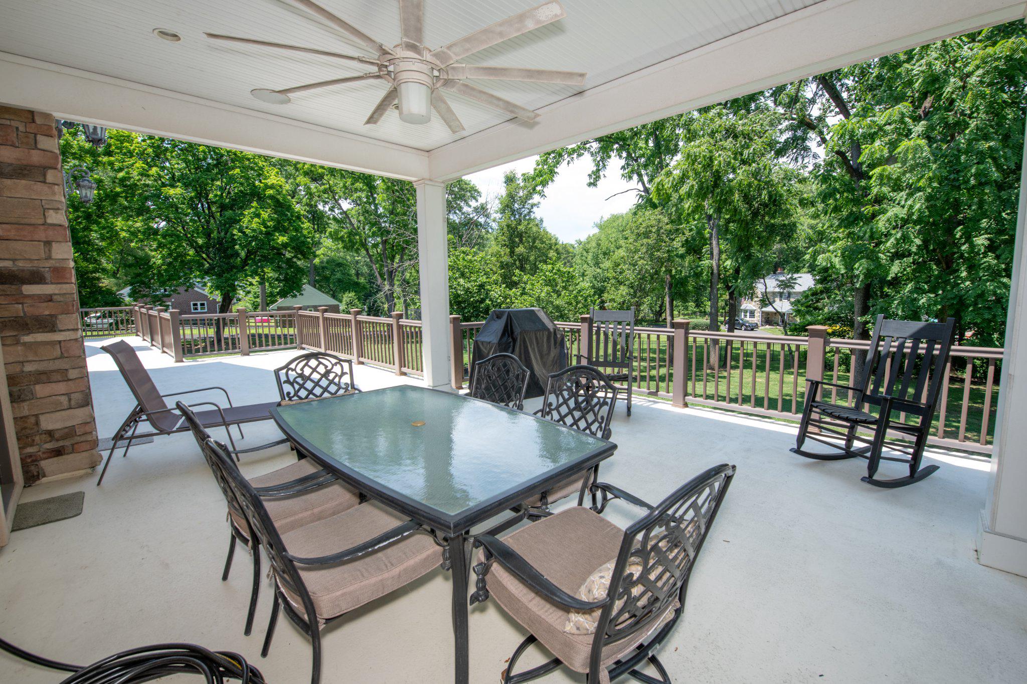 MEADOW BROOK - Residential