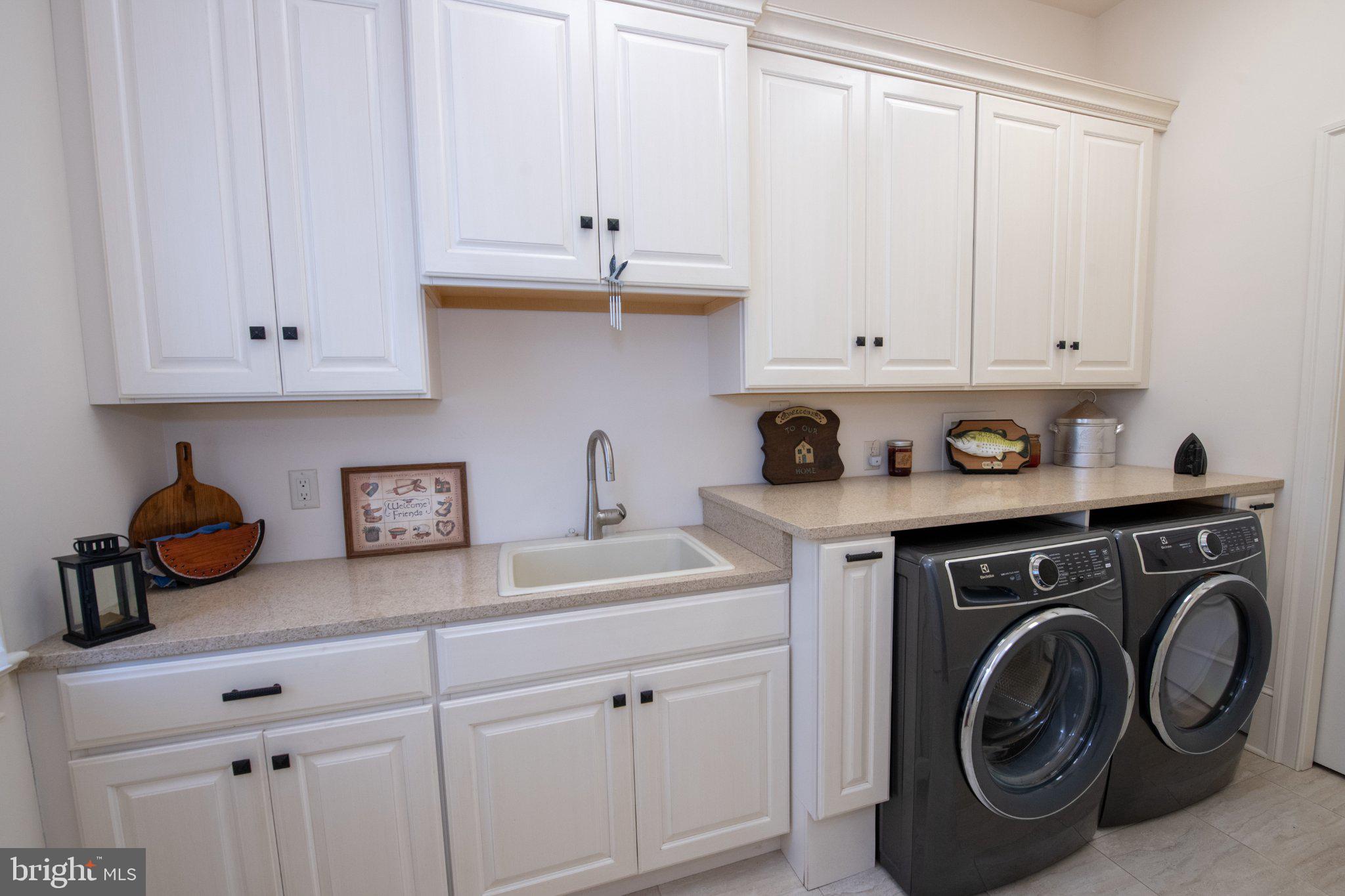 MEADOW BROOK - Residential