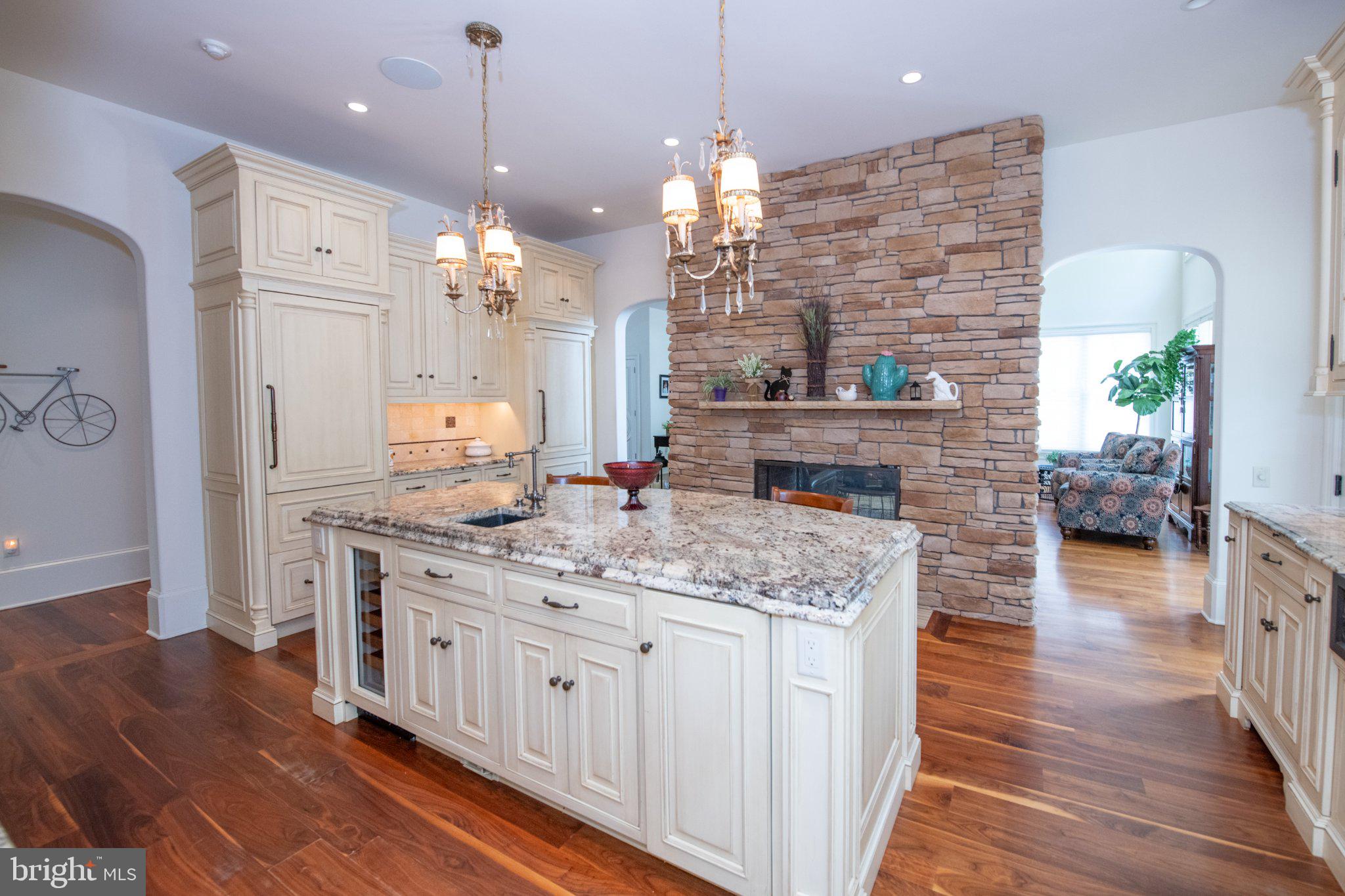 MEADOW BROOK - Residential